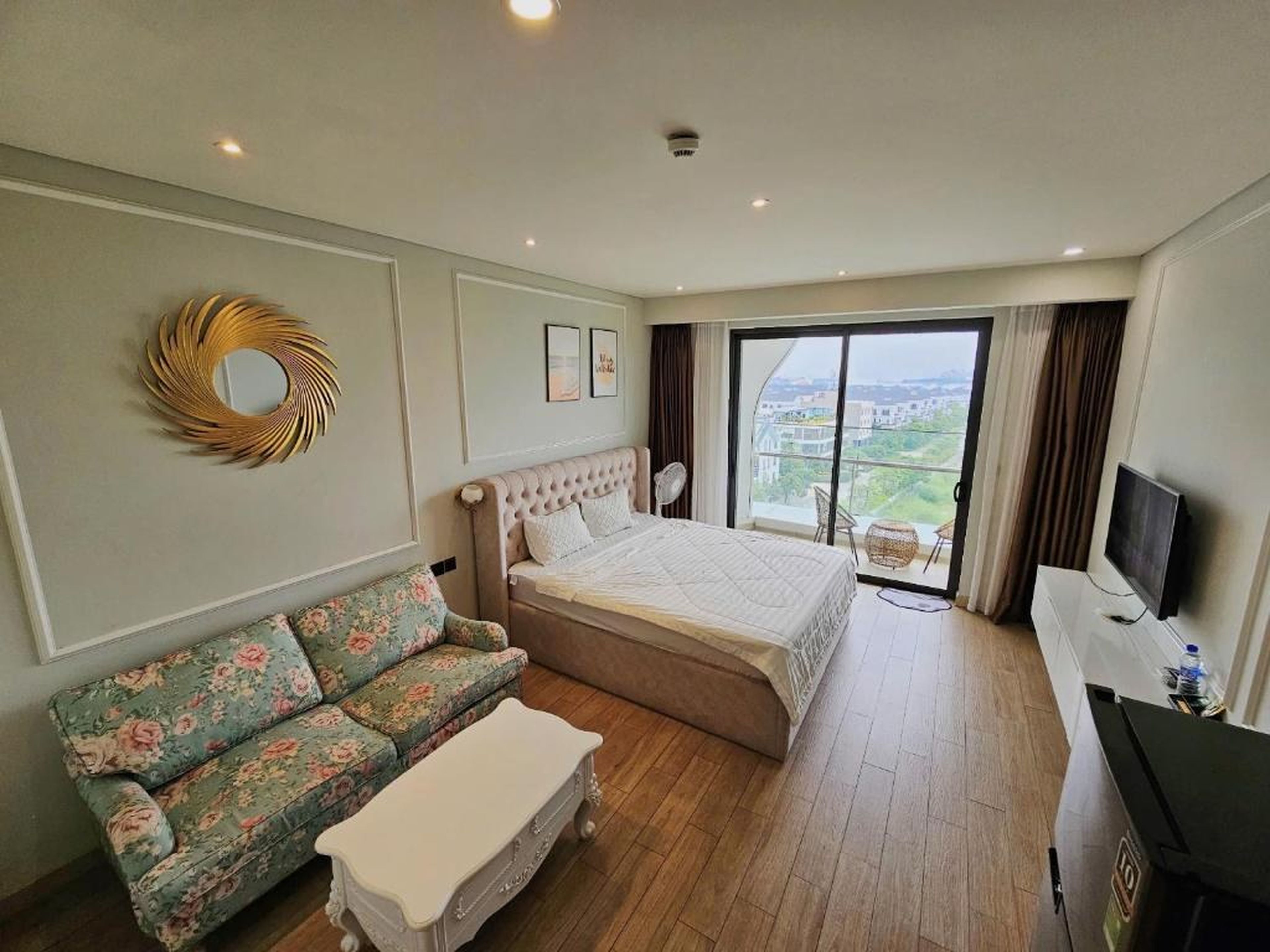 Homestay Citadine Ha Long Apartment with Seaview - Hình 3