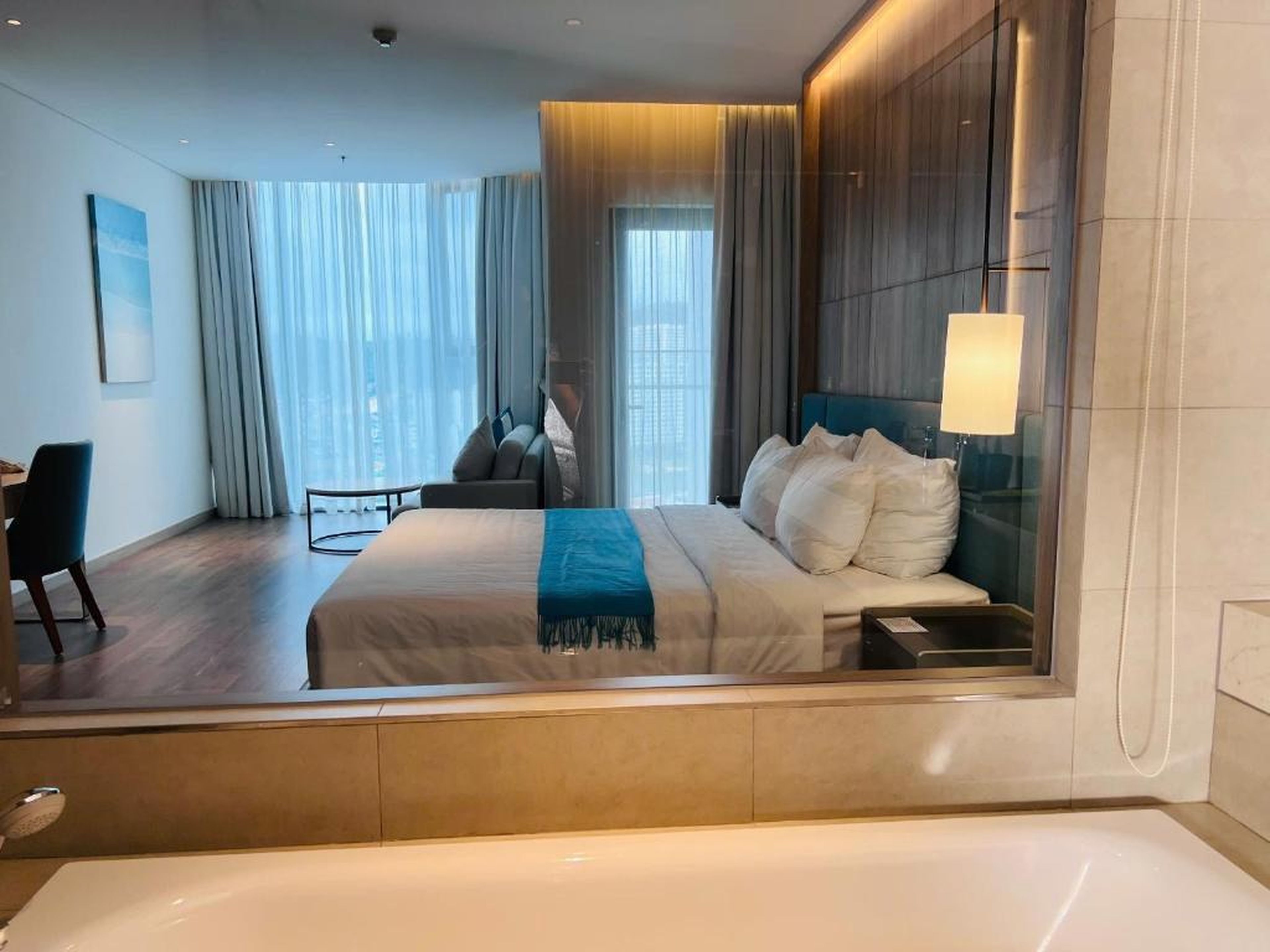 A La Carte Ha Long Apartments by Kevin & Anna - Hình 14