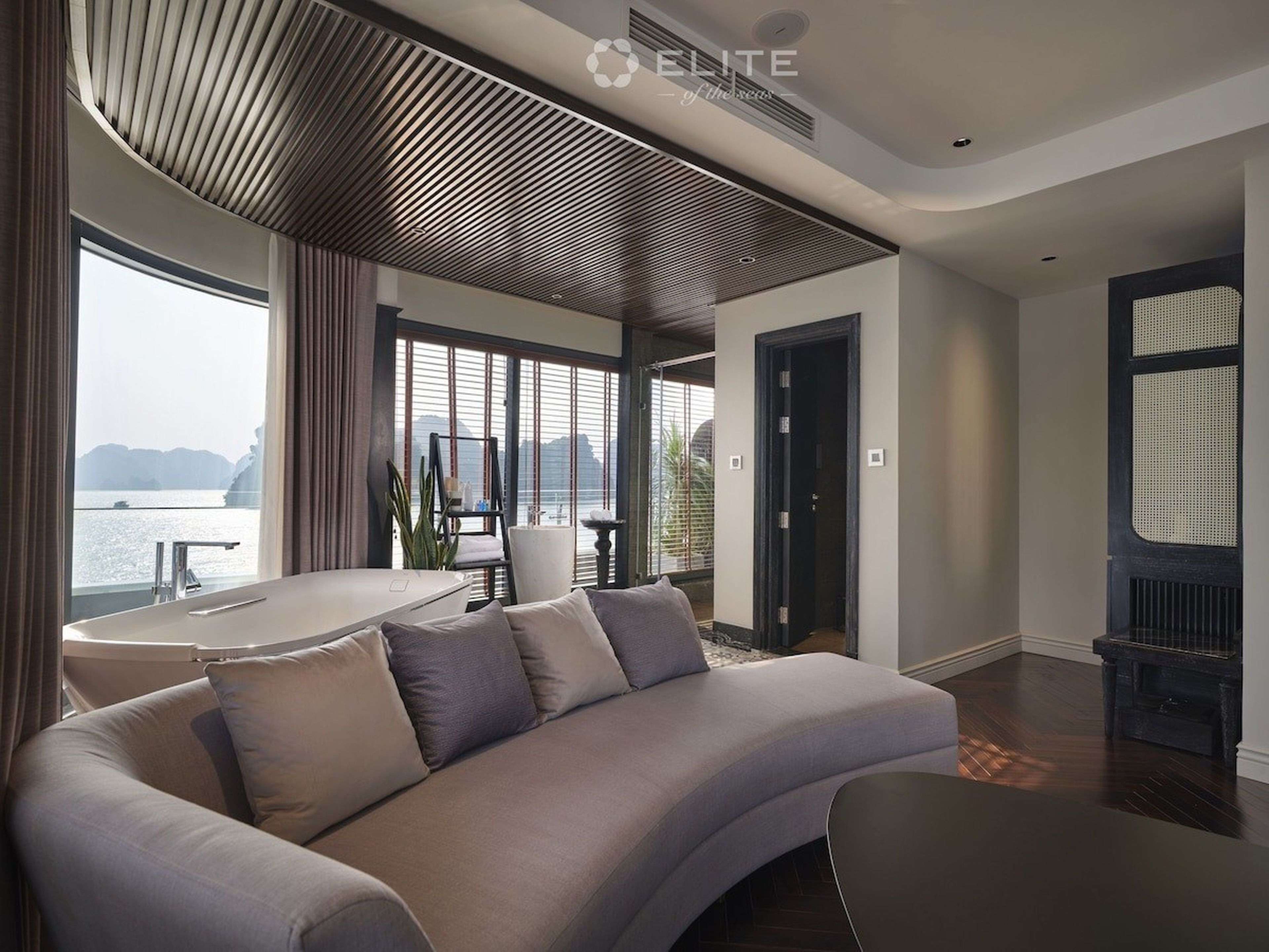 Ngao du vịnh Lan Hạ cùng du thuyền cao cấp 5 sao Elite of the Seas Lan Hạ - Hình 5