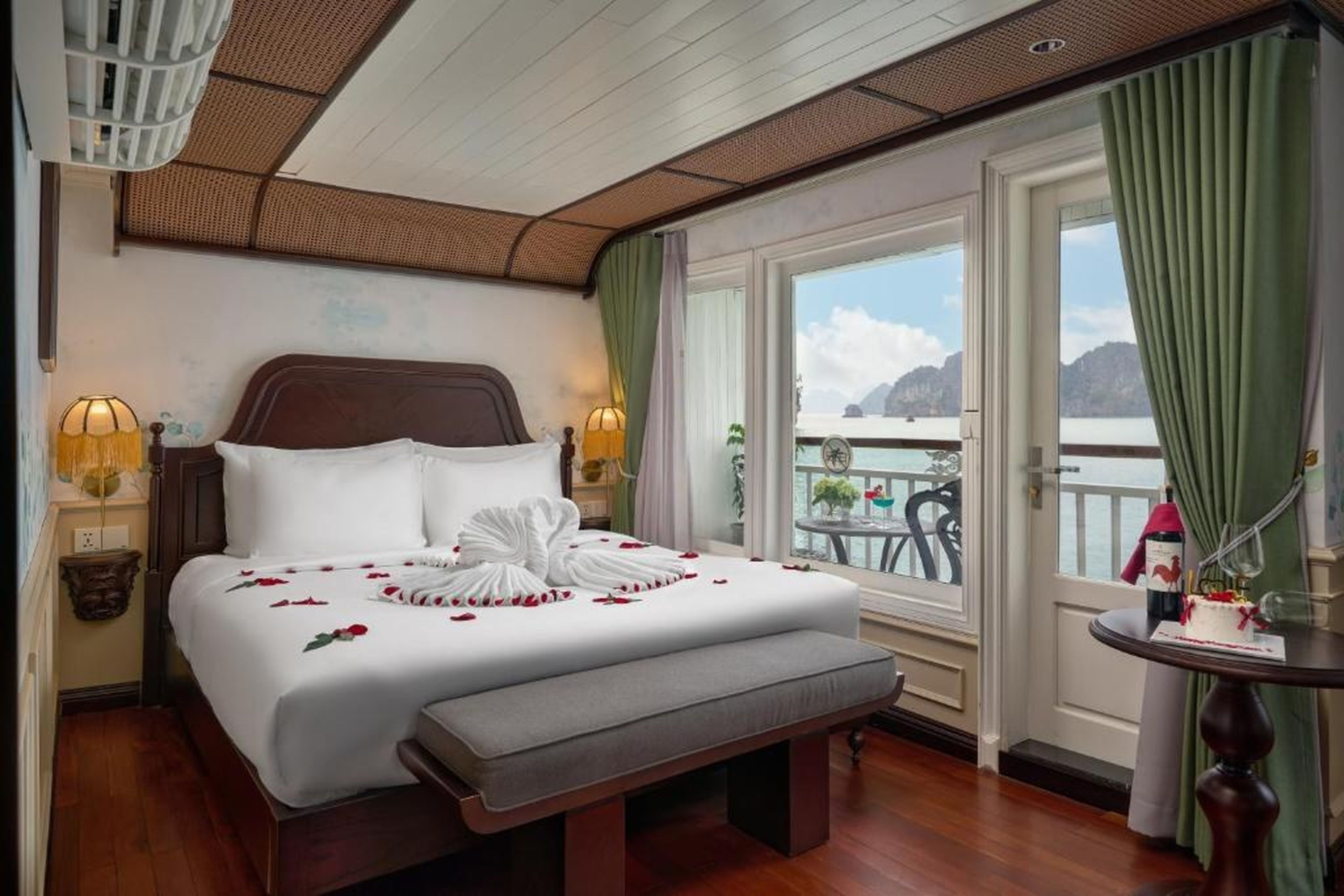 Signature Royal Halong Cruise - Hình 7