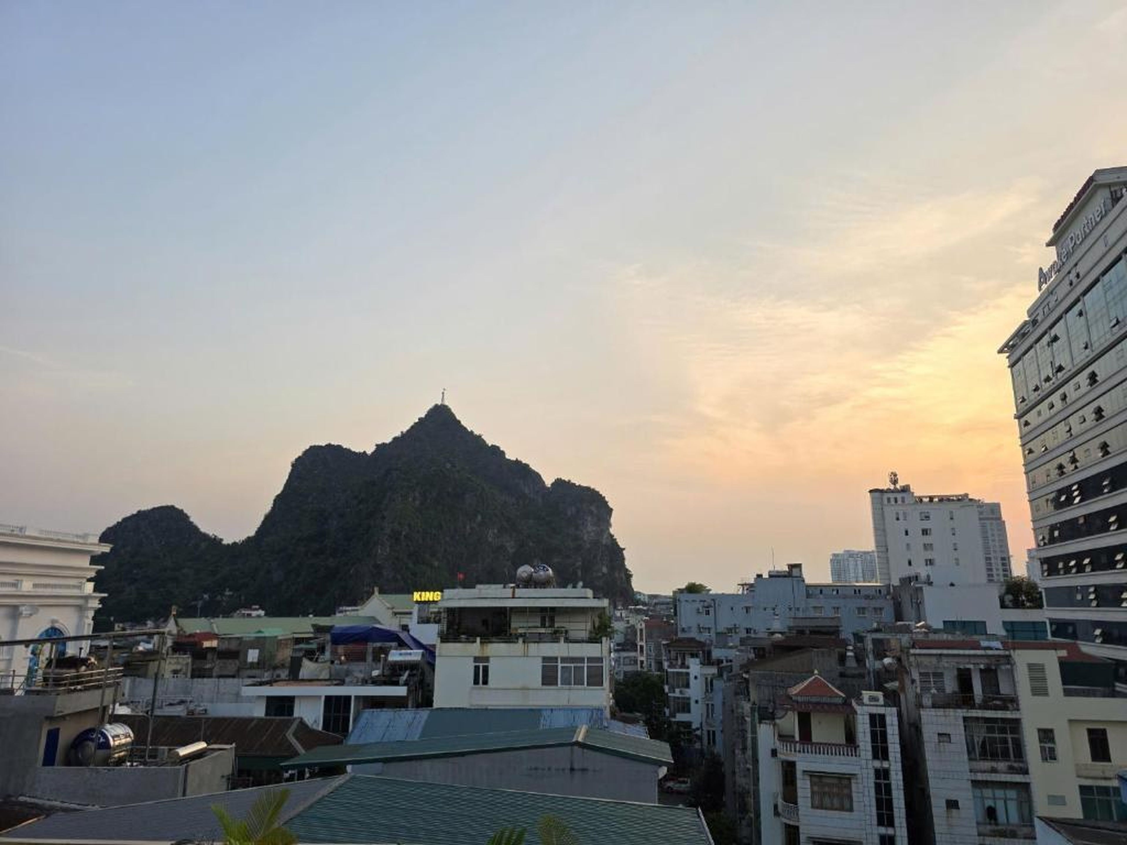 Cozy Nest Homestay Ha Long - Hình 26