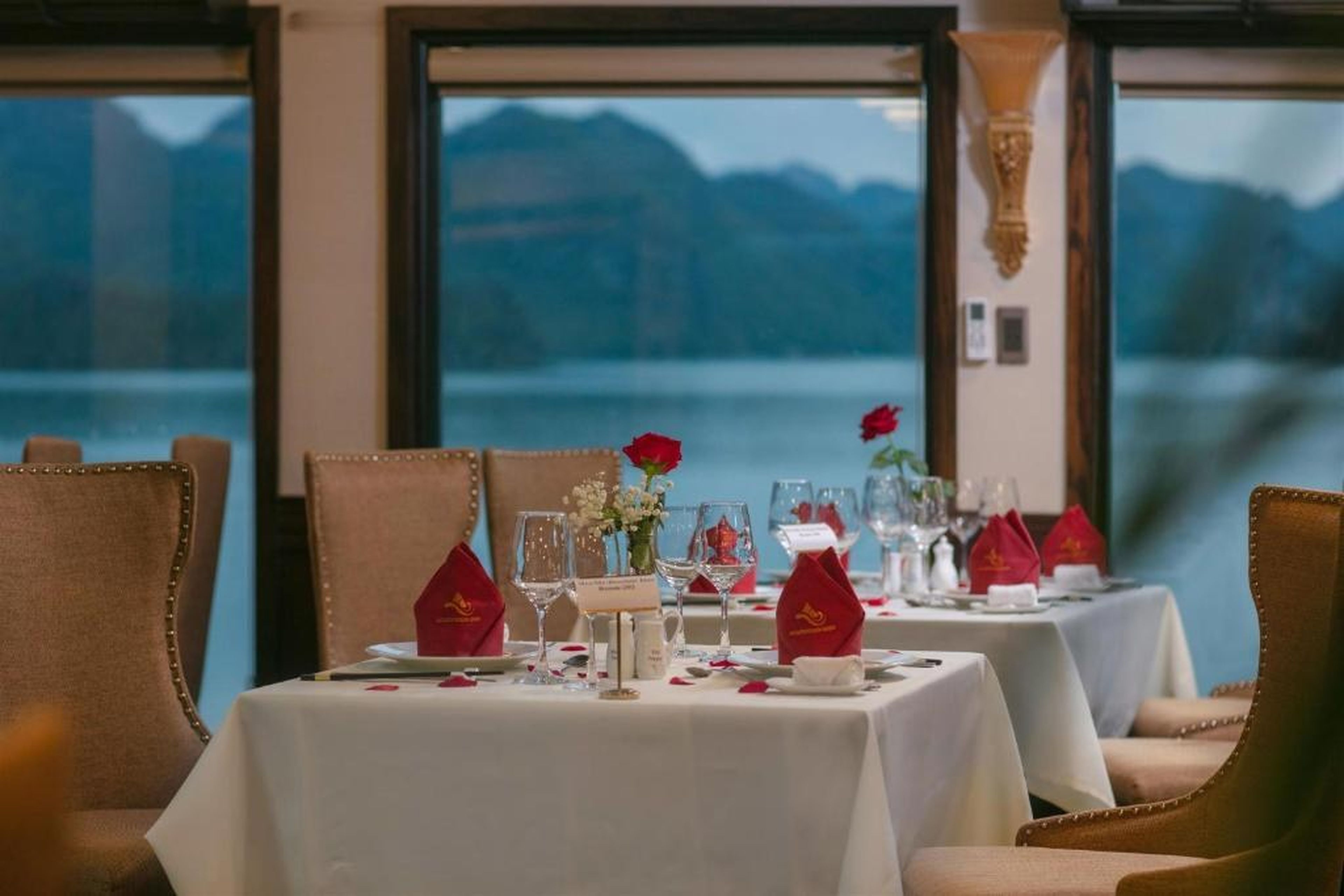 Star Boutique Cruise - Hình 36