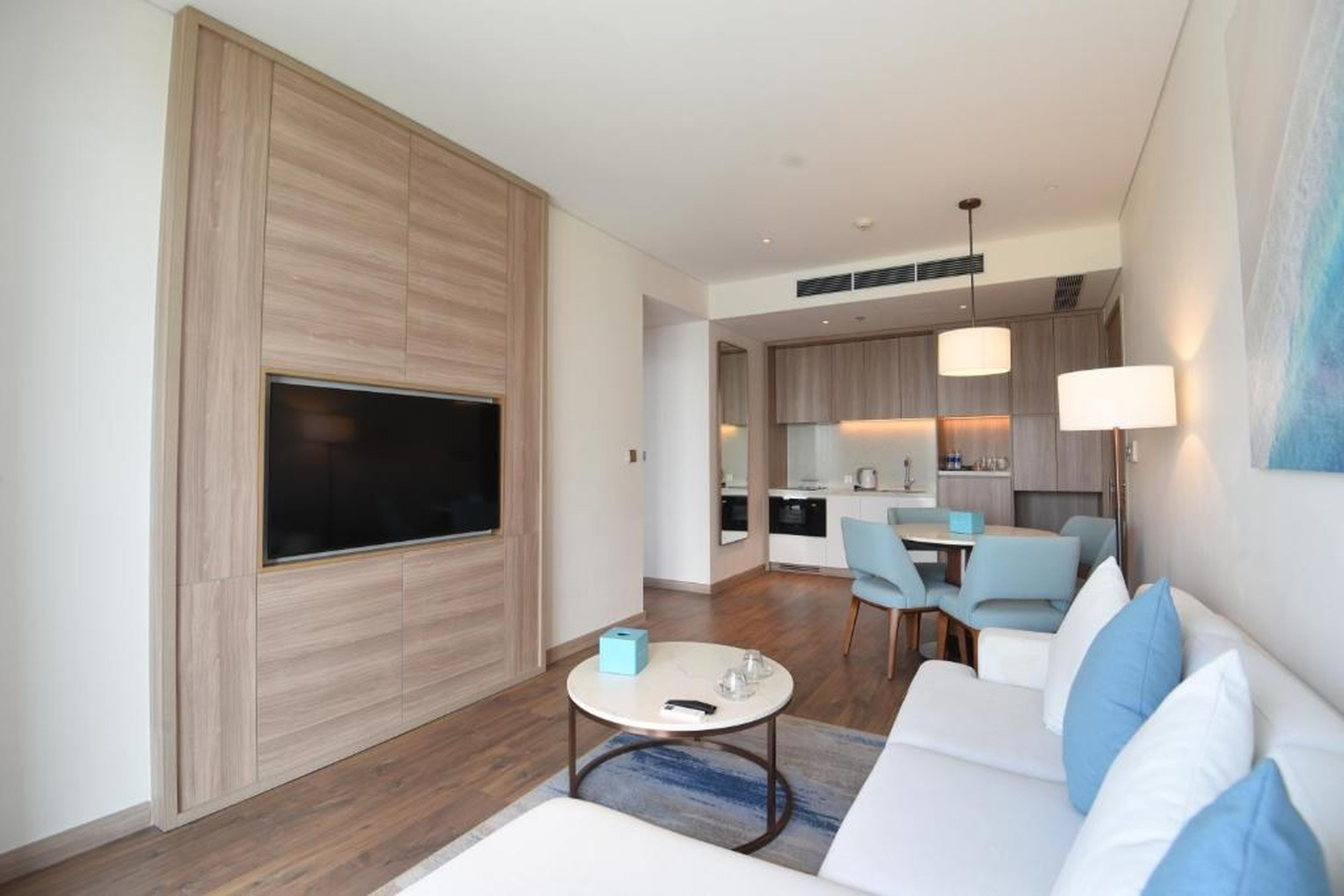 Anstay Residence by A La Carte Hạ Long - Hình 3