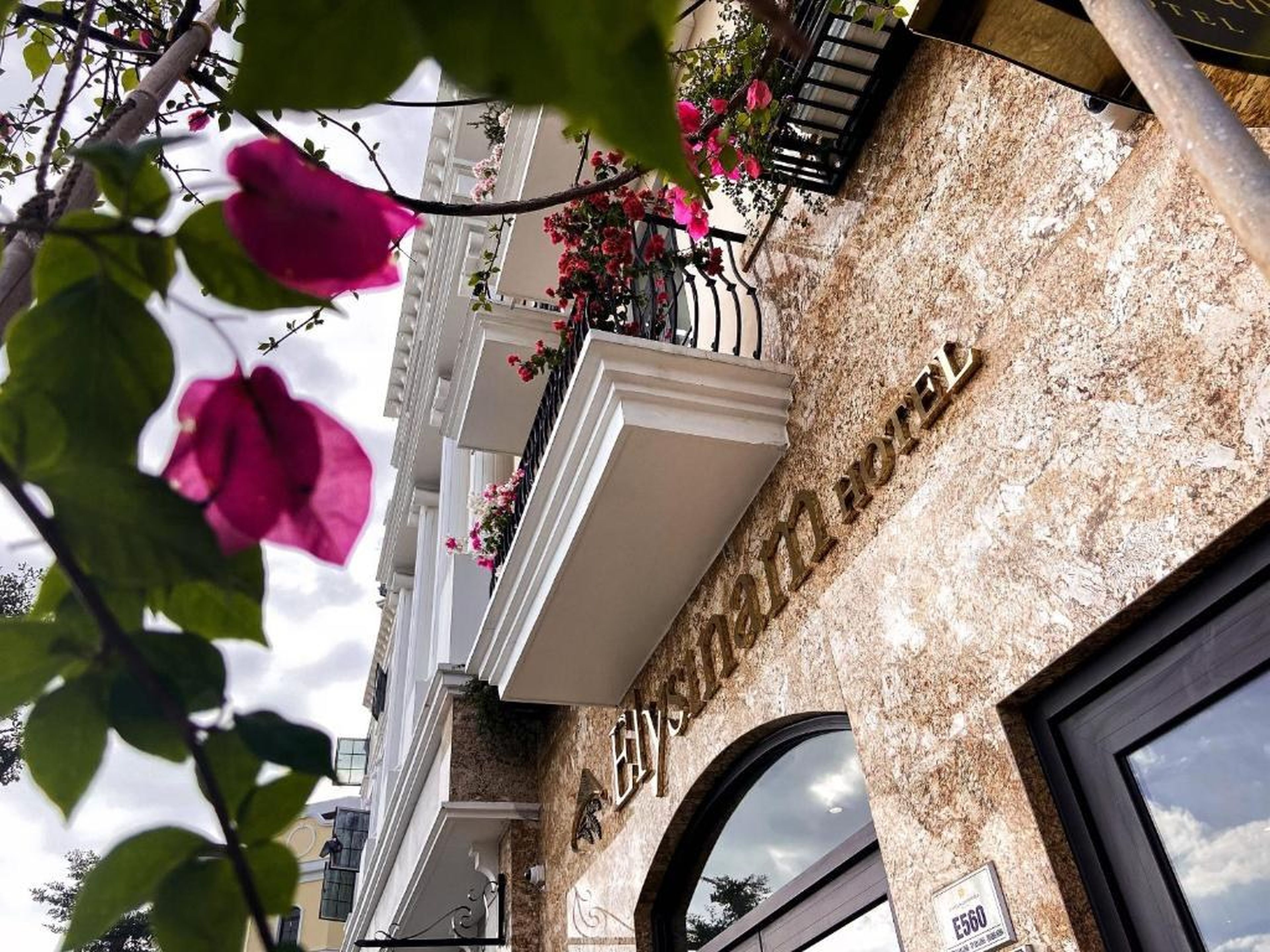 Elysinam Boutique Hotel Ha Long - Hình 17
