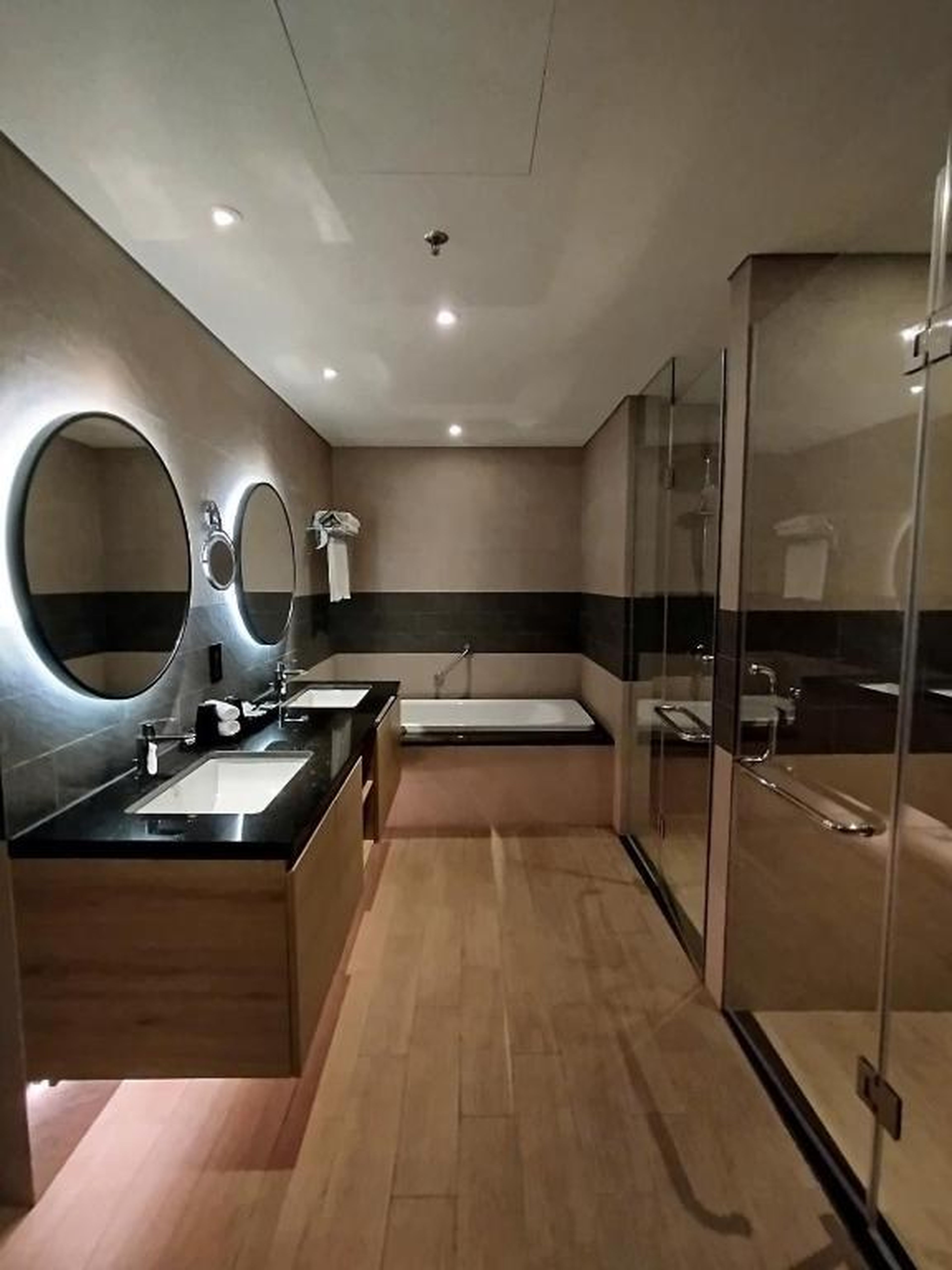 CĂN HỘ 5 SAO CAO CẤP Citadines view biển - Hình 2