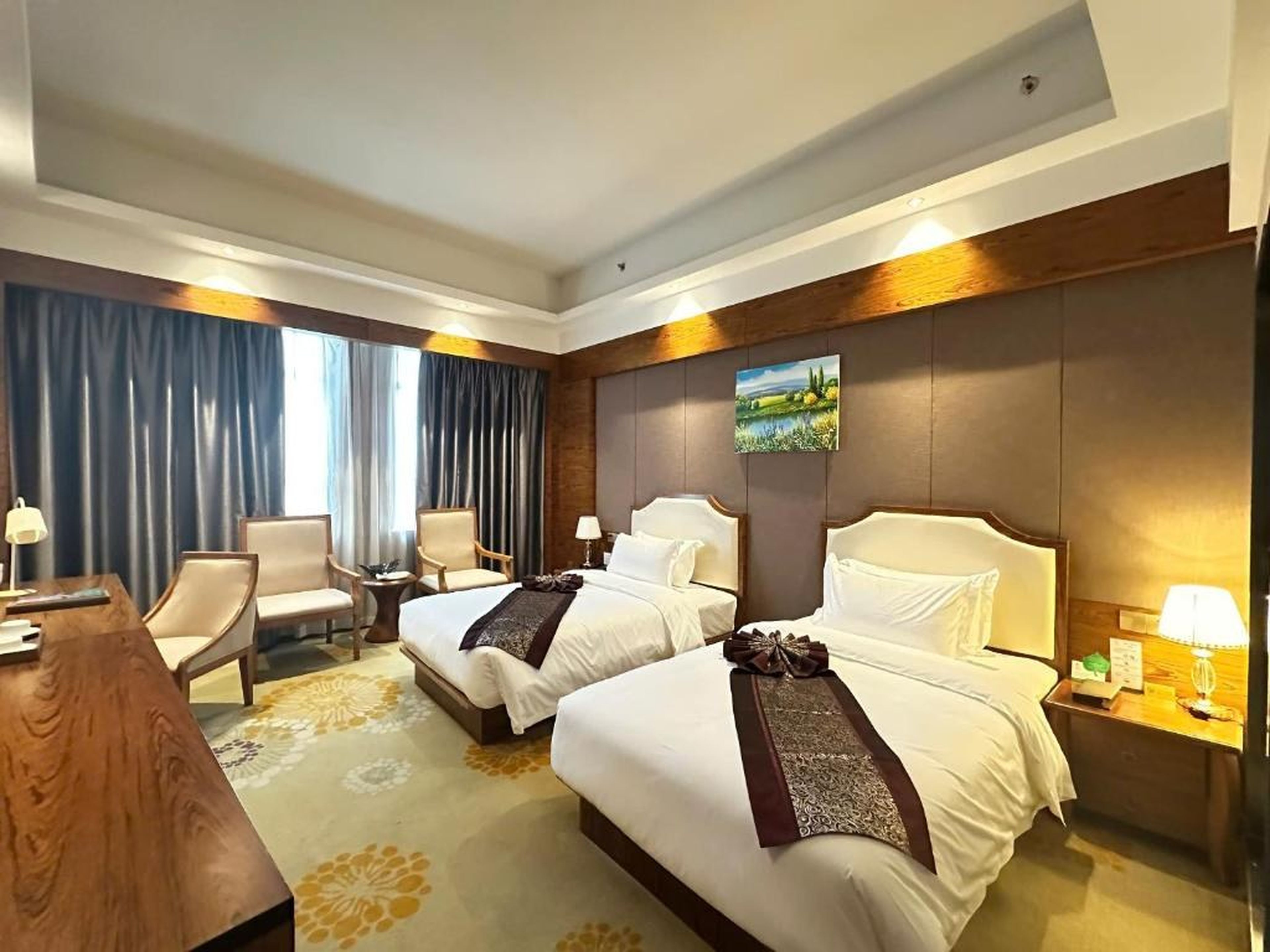 Hồng Vận Grand Hotel Móng cái - Hình 4