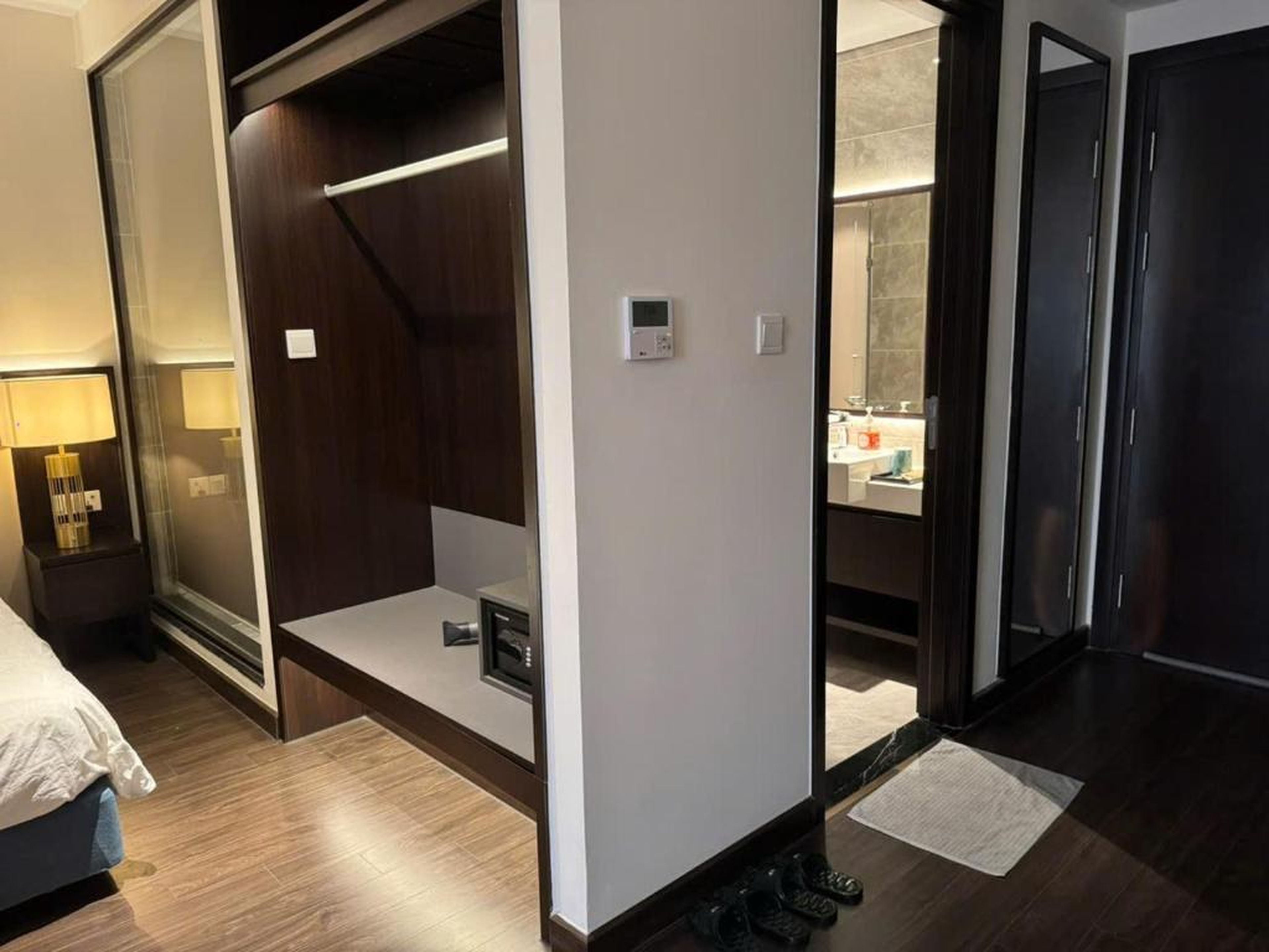 Sapphire Hạ Long Luna Apartment - Hình 10