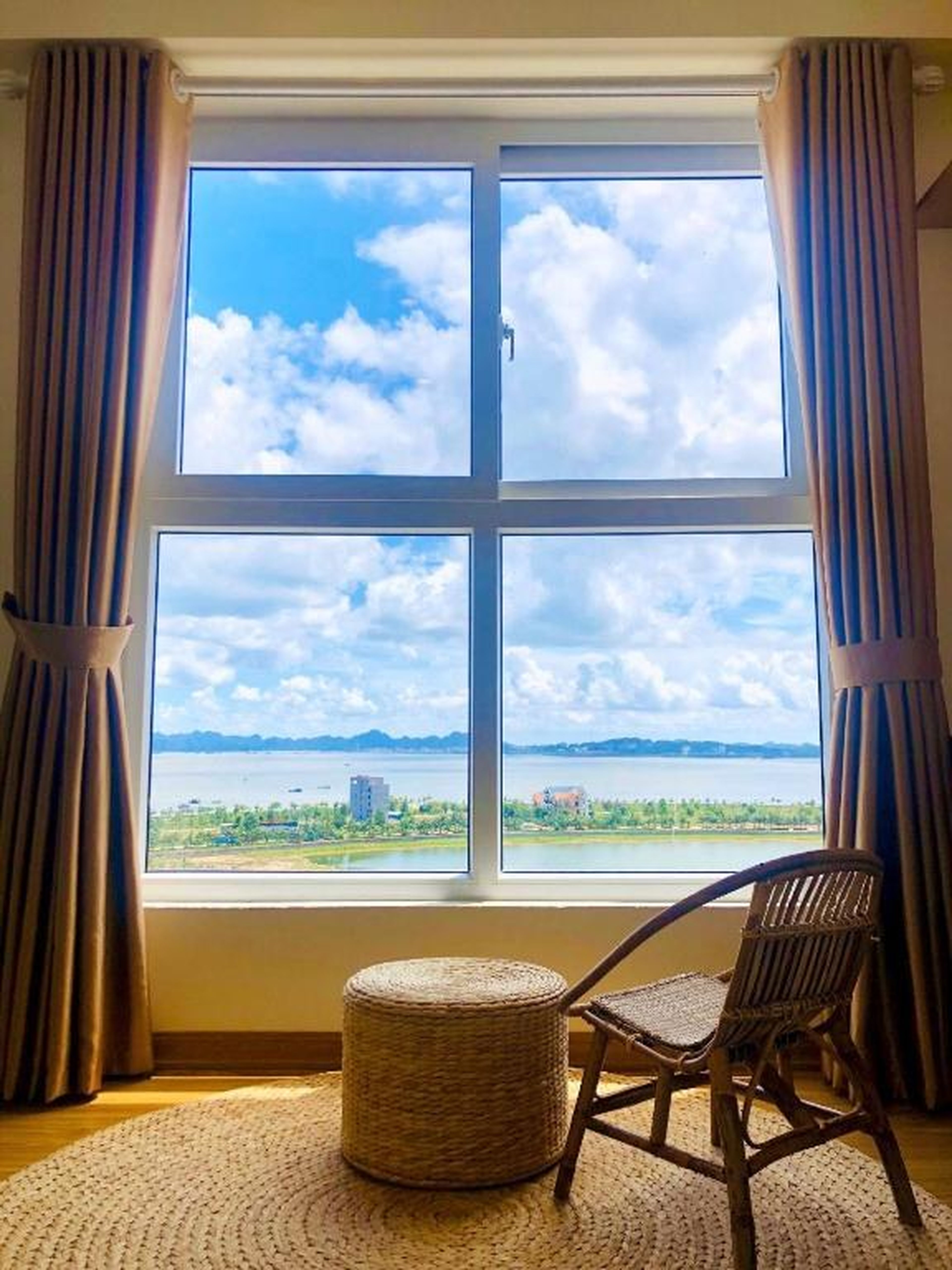 BunHomestay ☆ SEA-View BEDROOM 3BR/apt☆Netflix+Pool☆Near Harbour - Hình 16