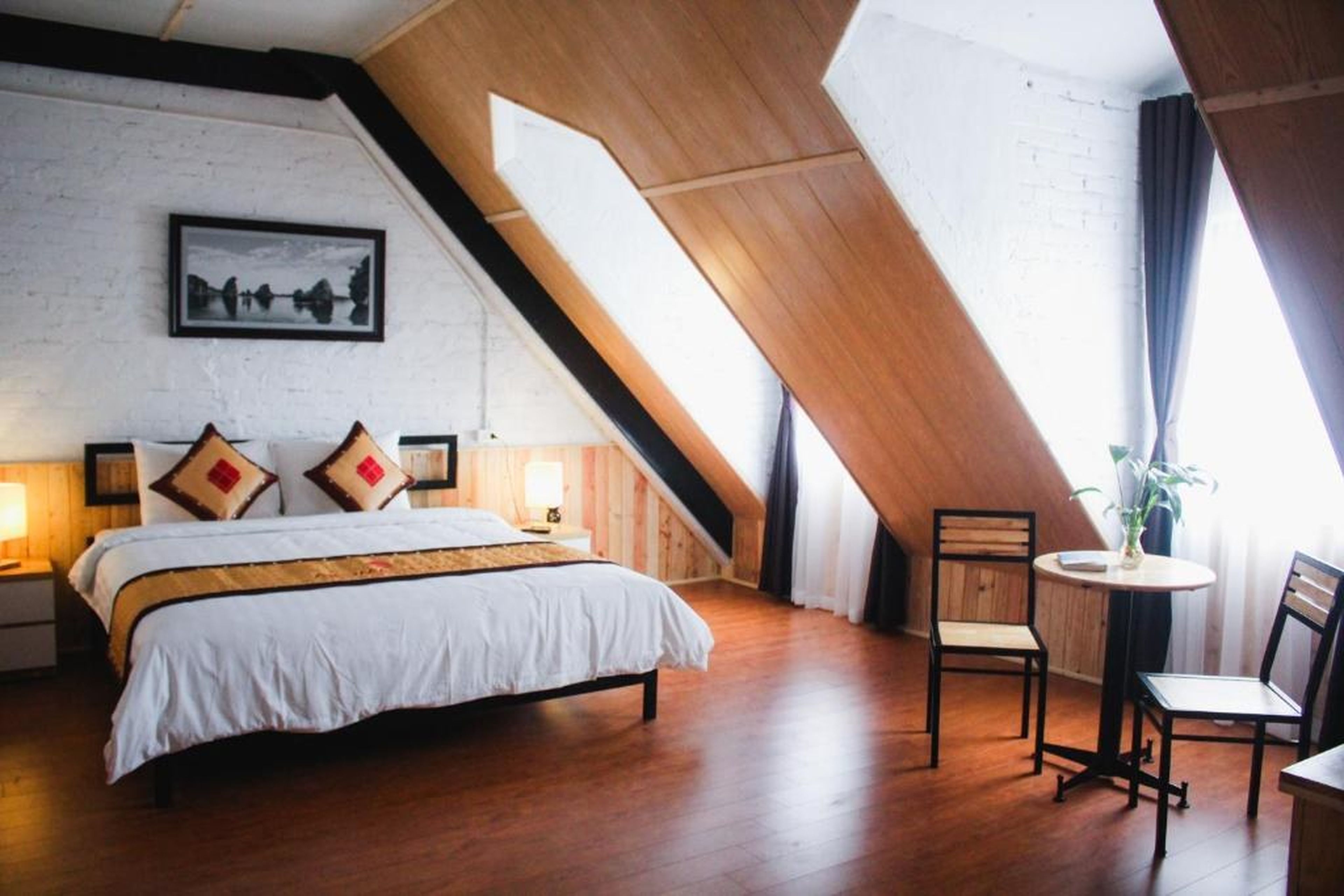 AROMA Ha Long Hotel - Hình 3