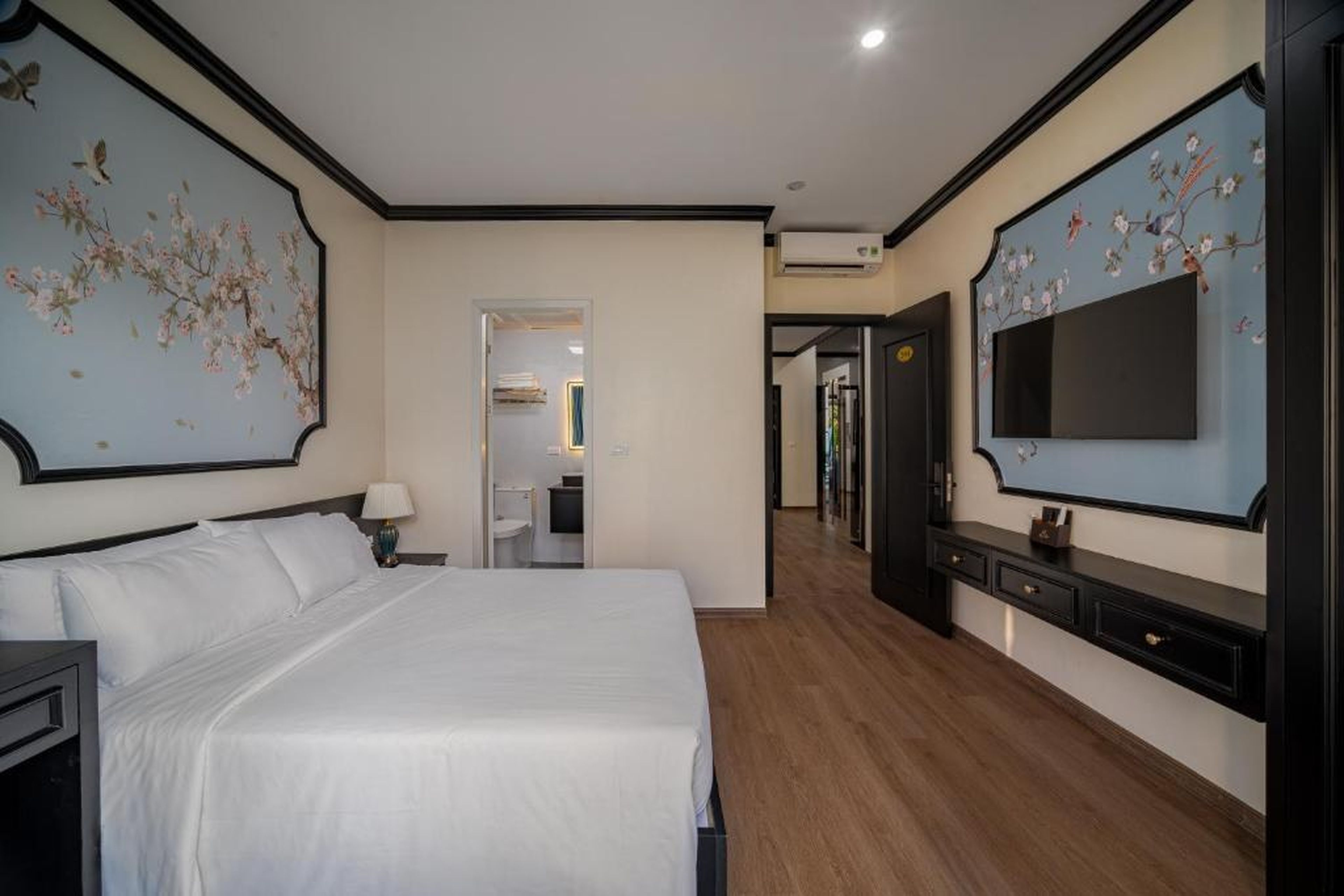 The Villas By Sun Grand City Feria Ha Long bay - Hình 16