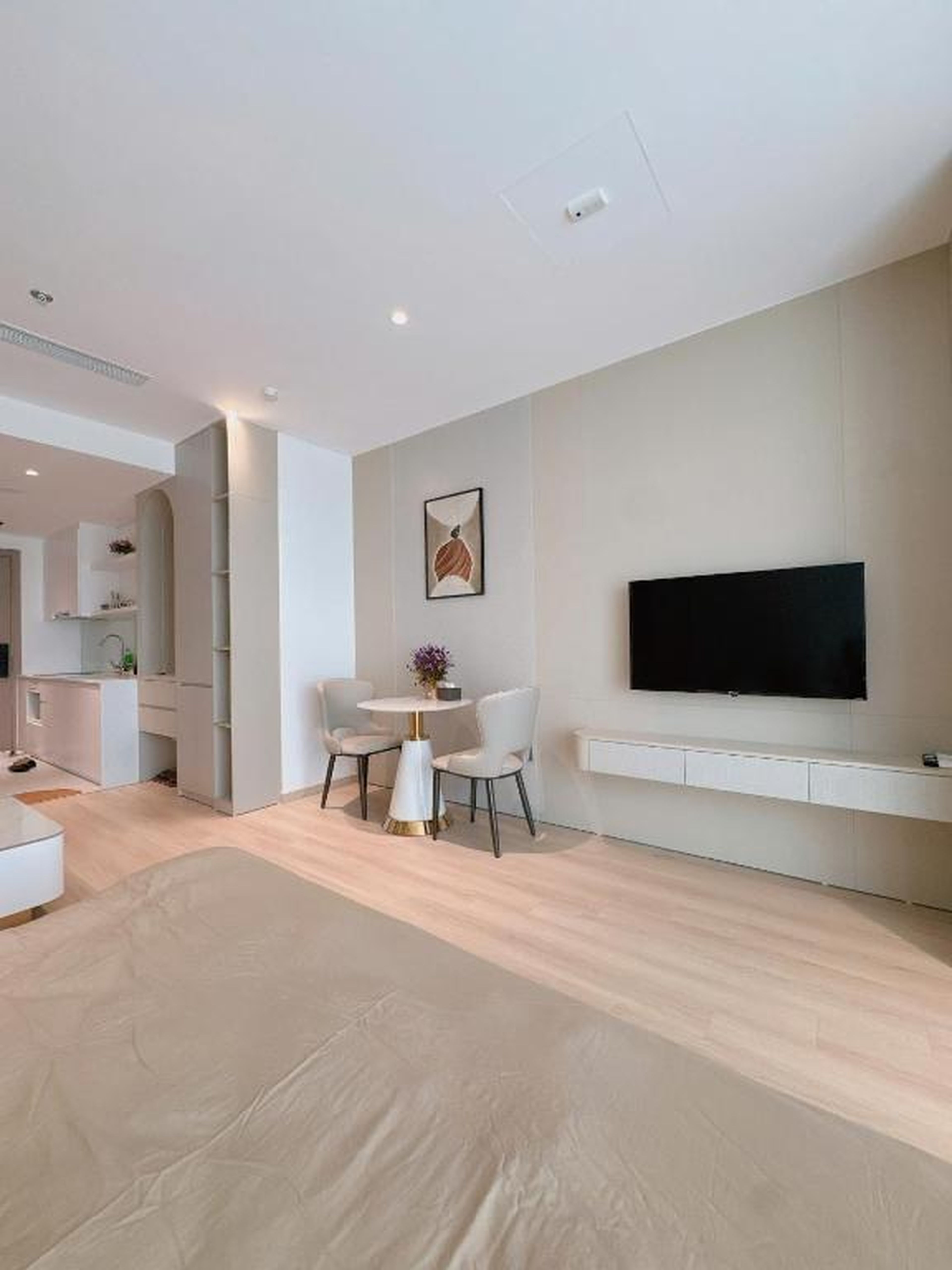 Oceanfront Apartment - Hình 7