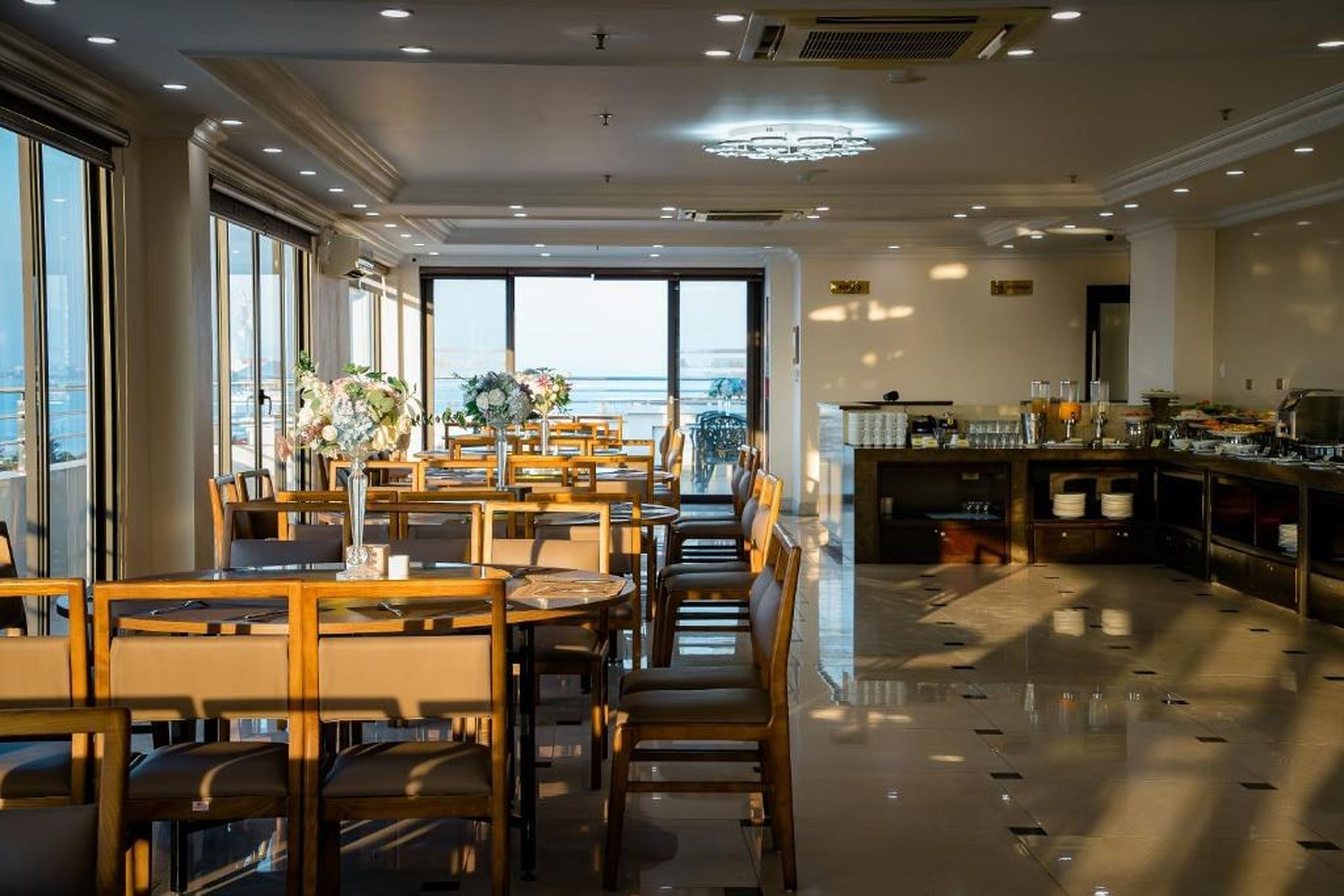 The One Ha Long Hotel - Hình 9