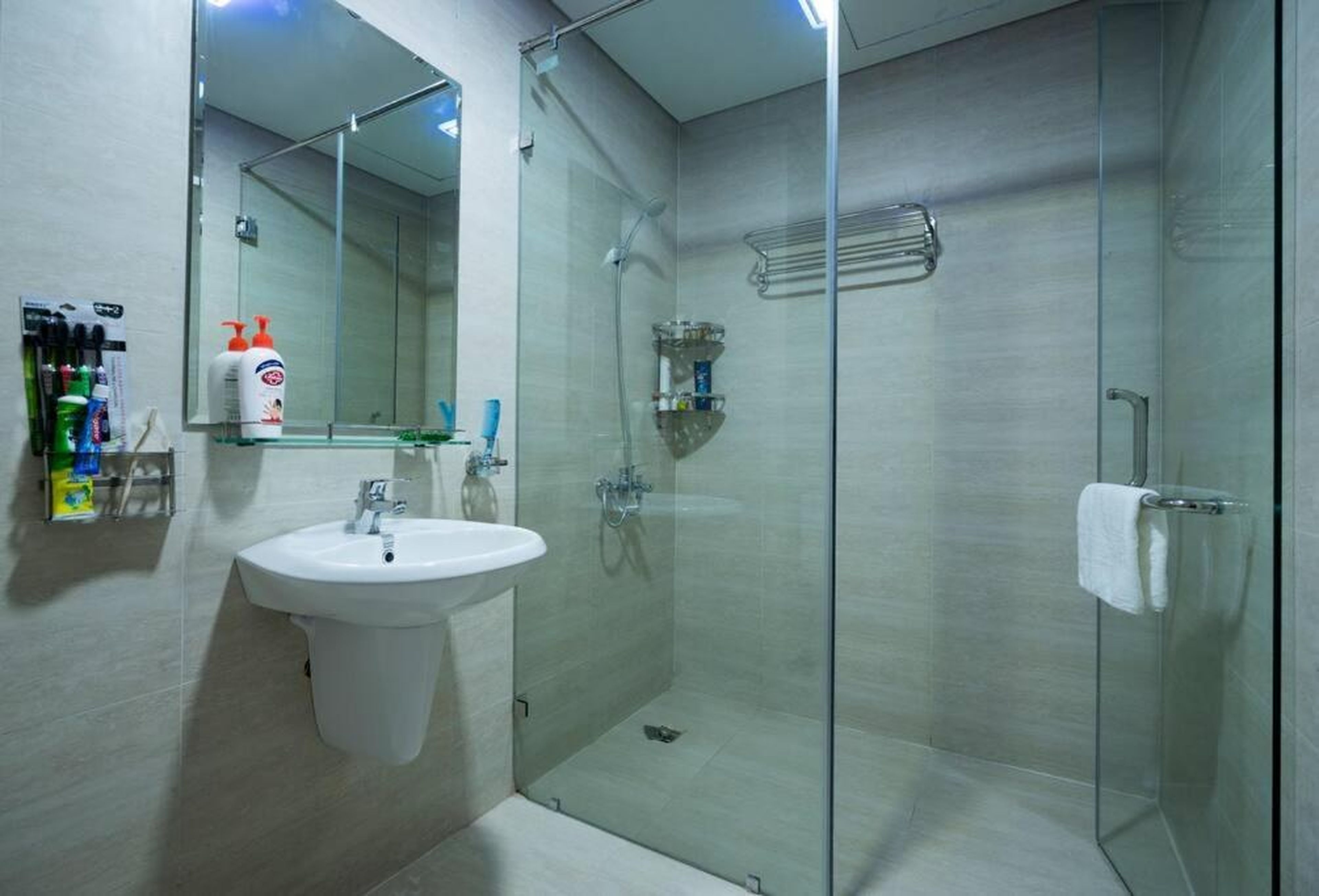 *Ha Long Homestay @ Sunrise Apartment - 2 BR - Hình 13