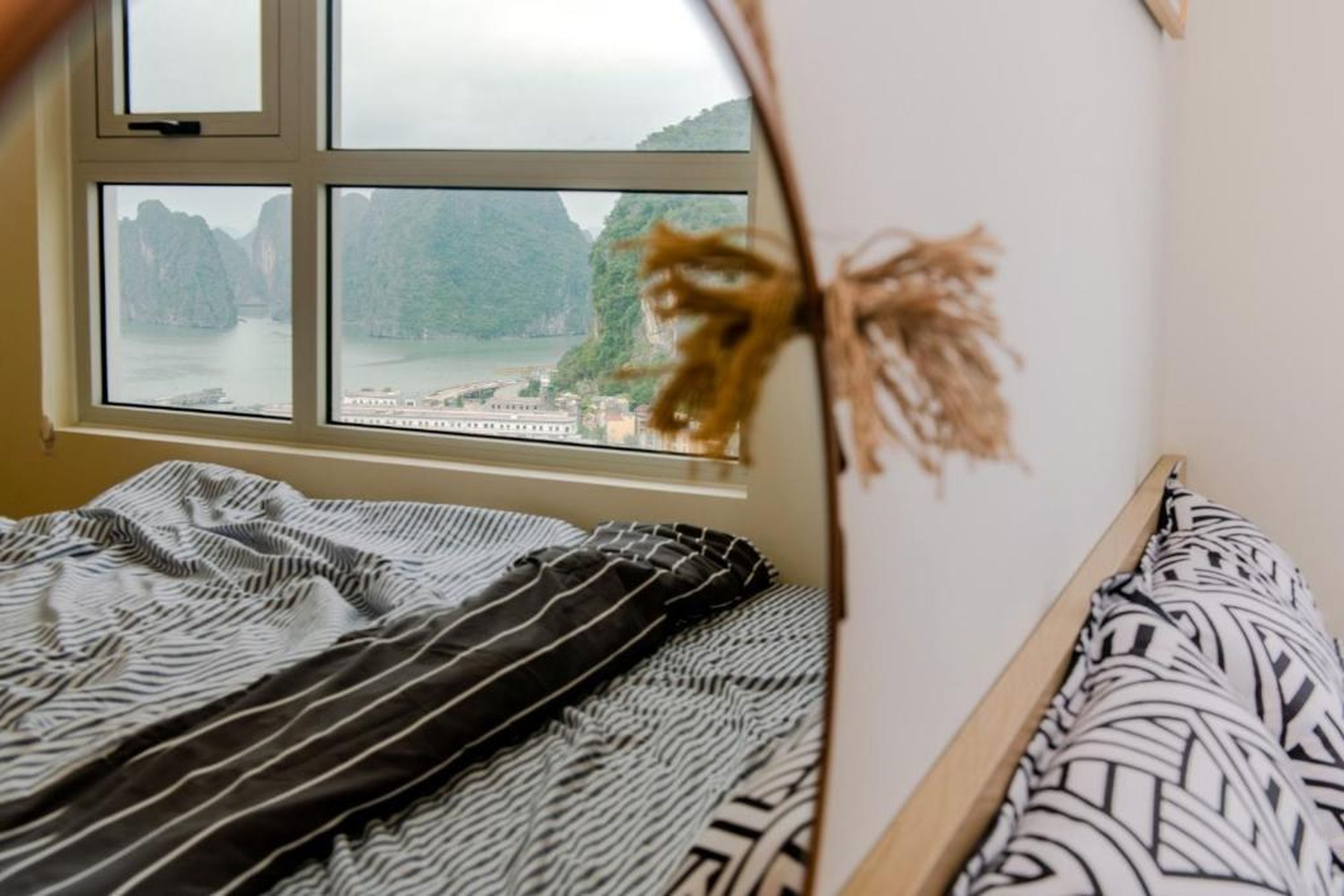 Hi-Home HALONG BAY Apartment SEA VIEW - Hình 6