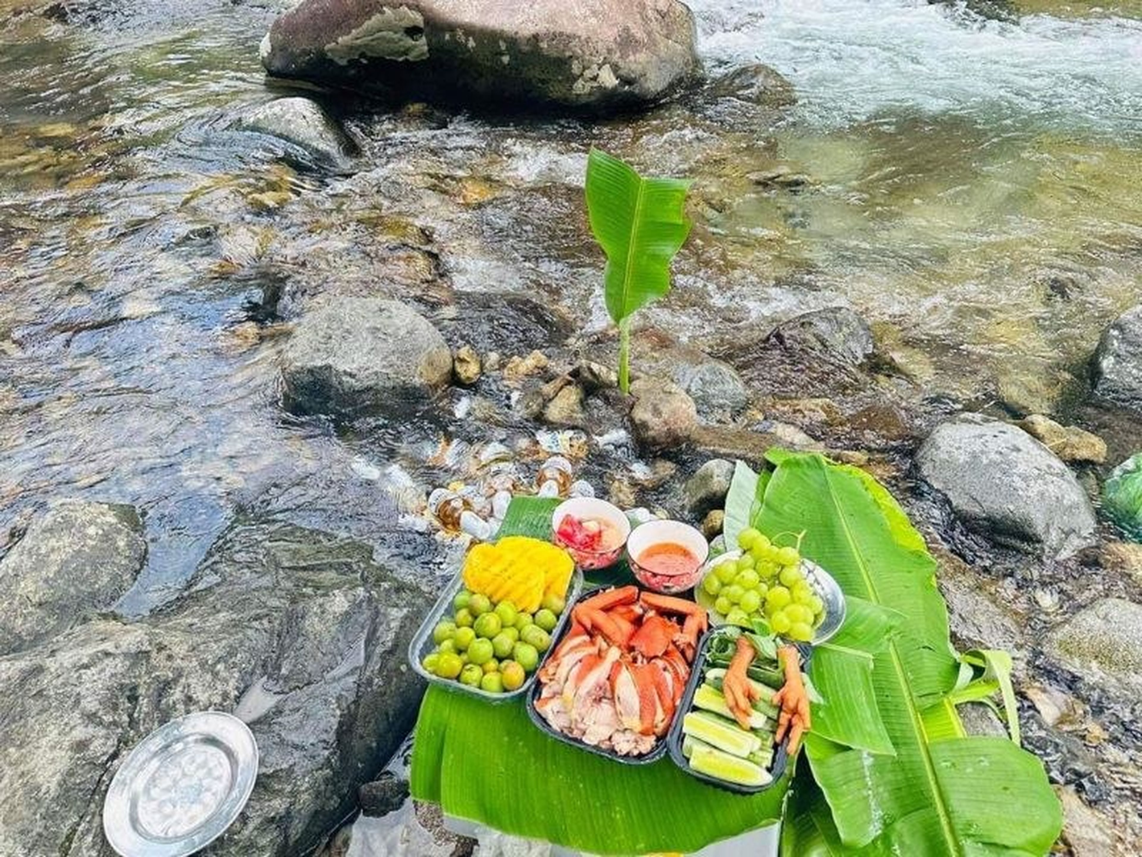 Lựng Xanh Waterfall: Quảng Ninh’s Must-Visit Check-in Spot - Hình 6
