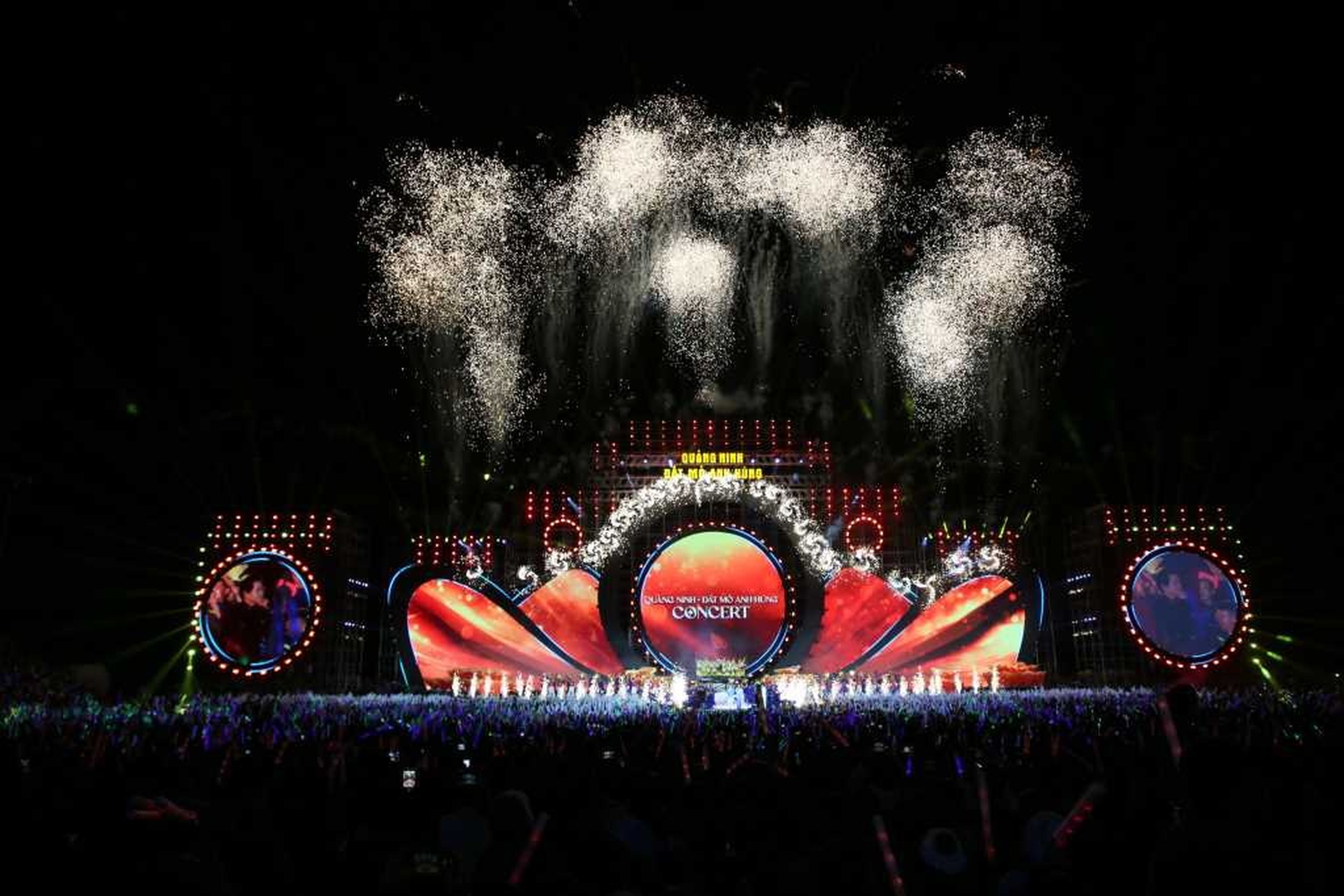 Concert “Quảng Ninh - Đất mỏ anh hùng” - Lời tri ân đầy cảm xúc dành tặng các thế hệ công nhân ngành Than - Hình 4