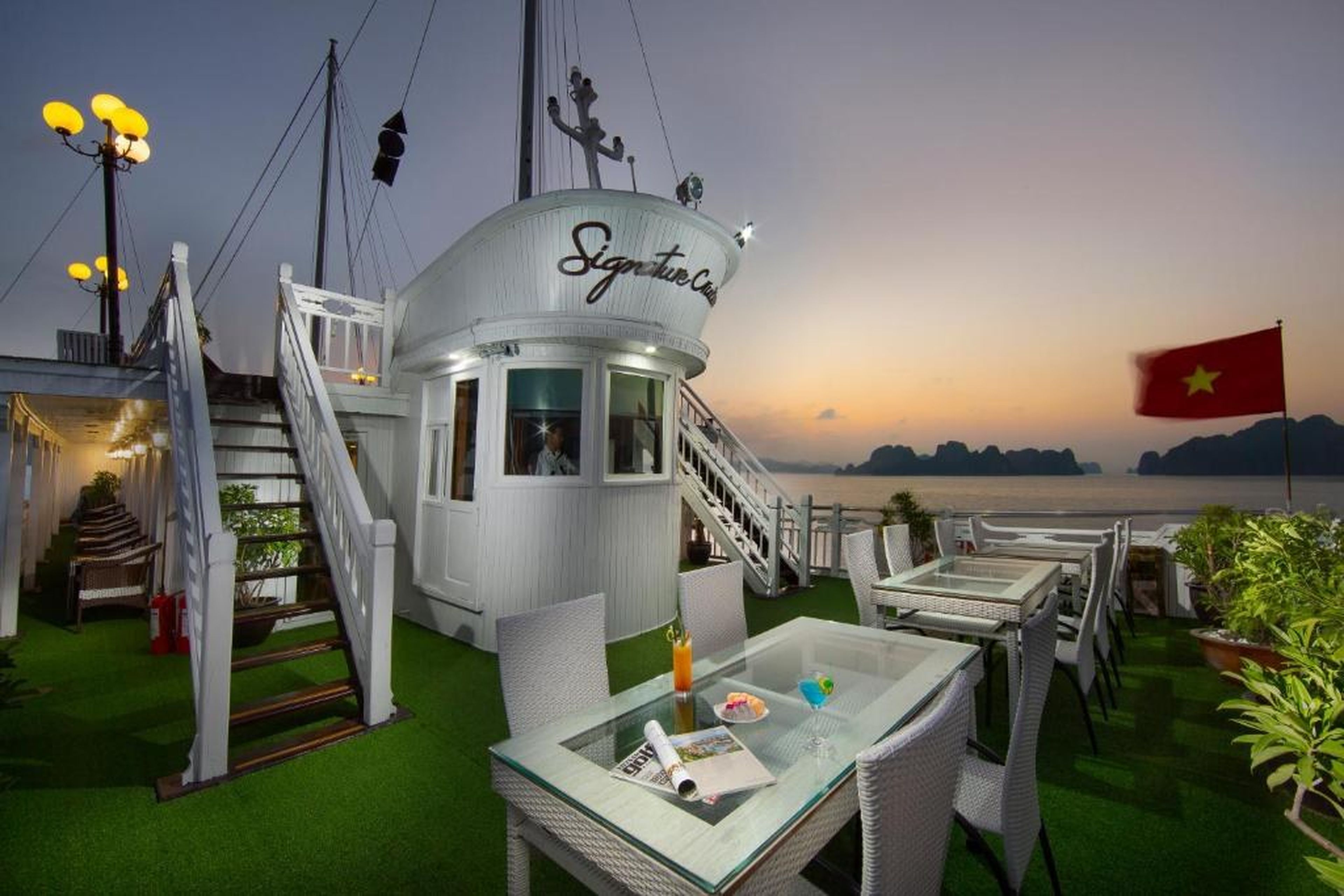 Signature Halong Cruise - Hình 27