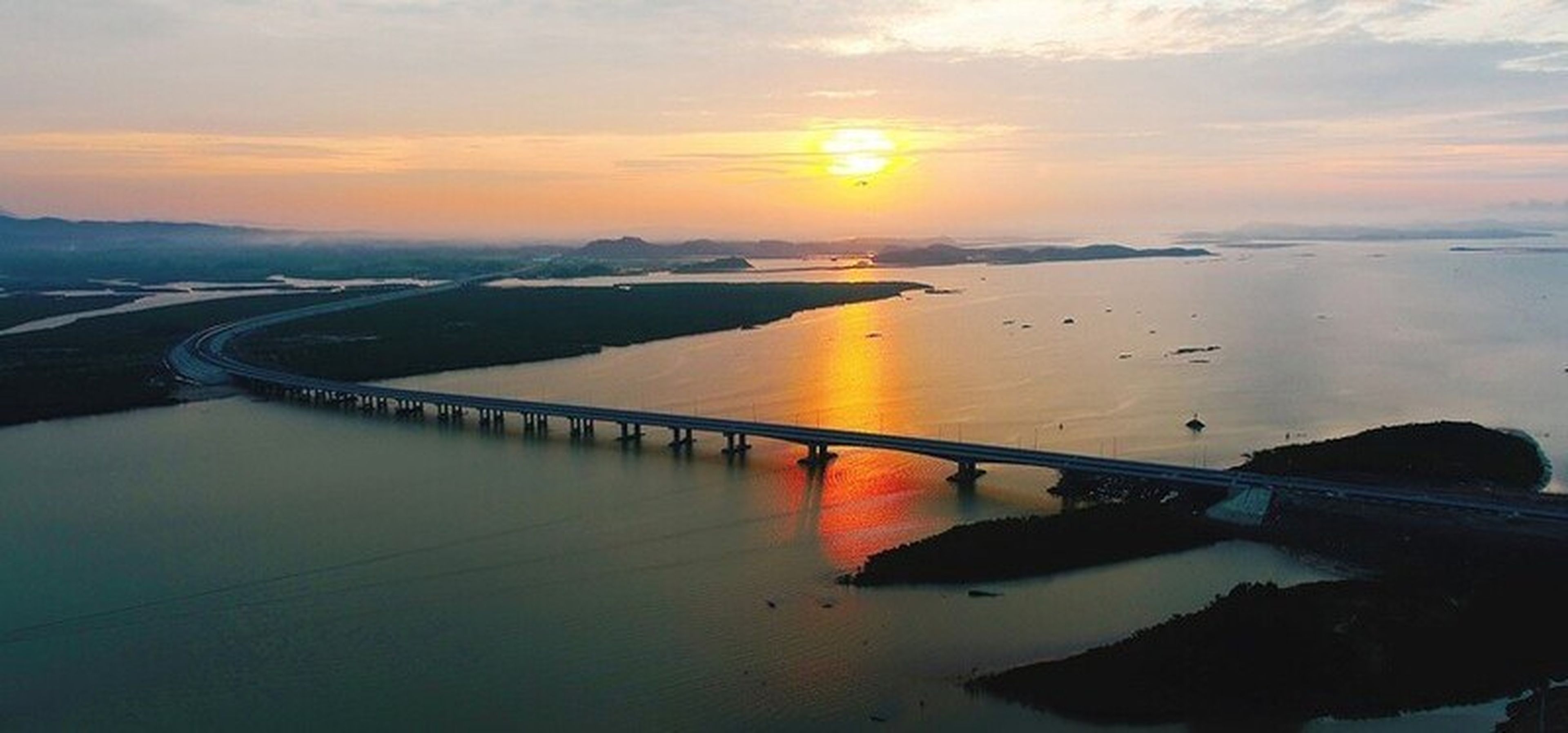 Khám phá Bãi Dài Vân Đồn, bãi biển hoang sơ và thanh bình của Quảng Ninh - Hình 3