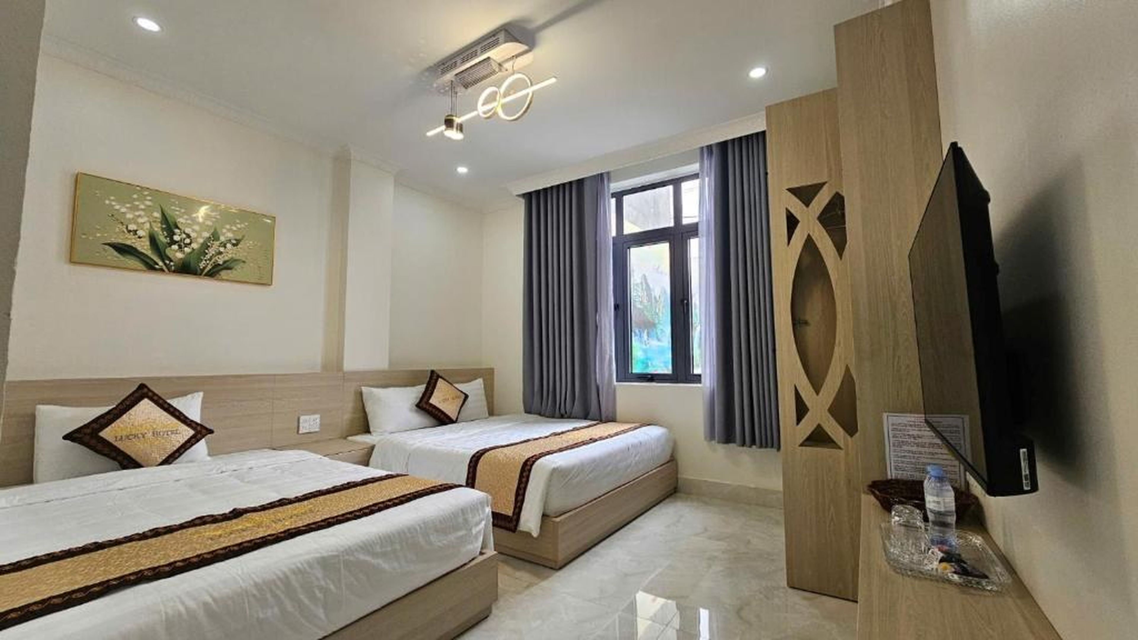 Lucky Hotel Uông Bí - Hình 15