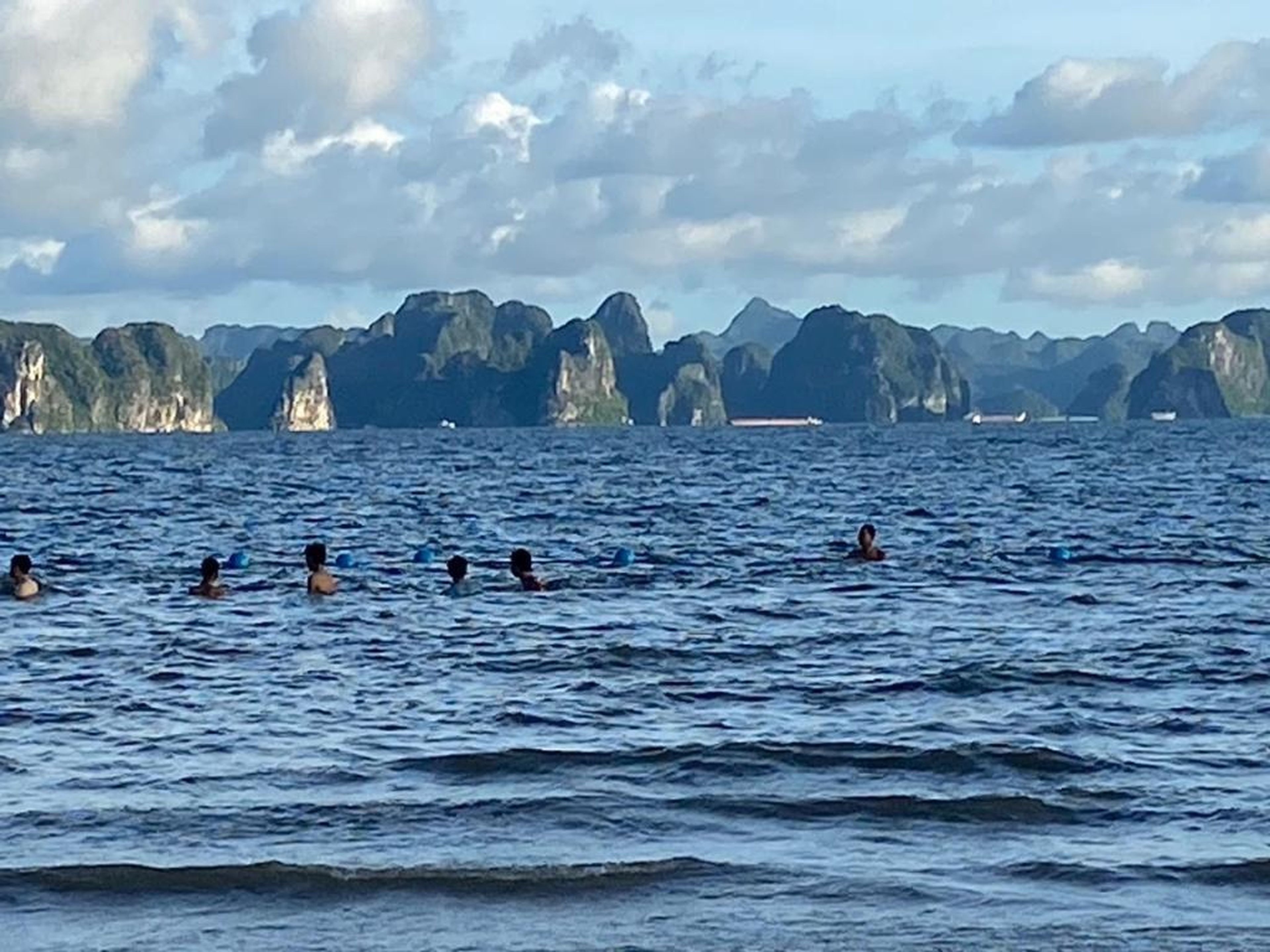 The Sea View Sandy- Duplex Homestay- Citadines Marina Ha Long - Hình 31