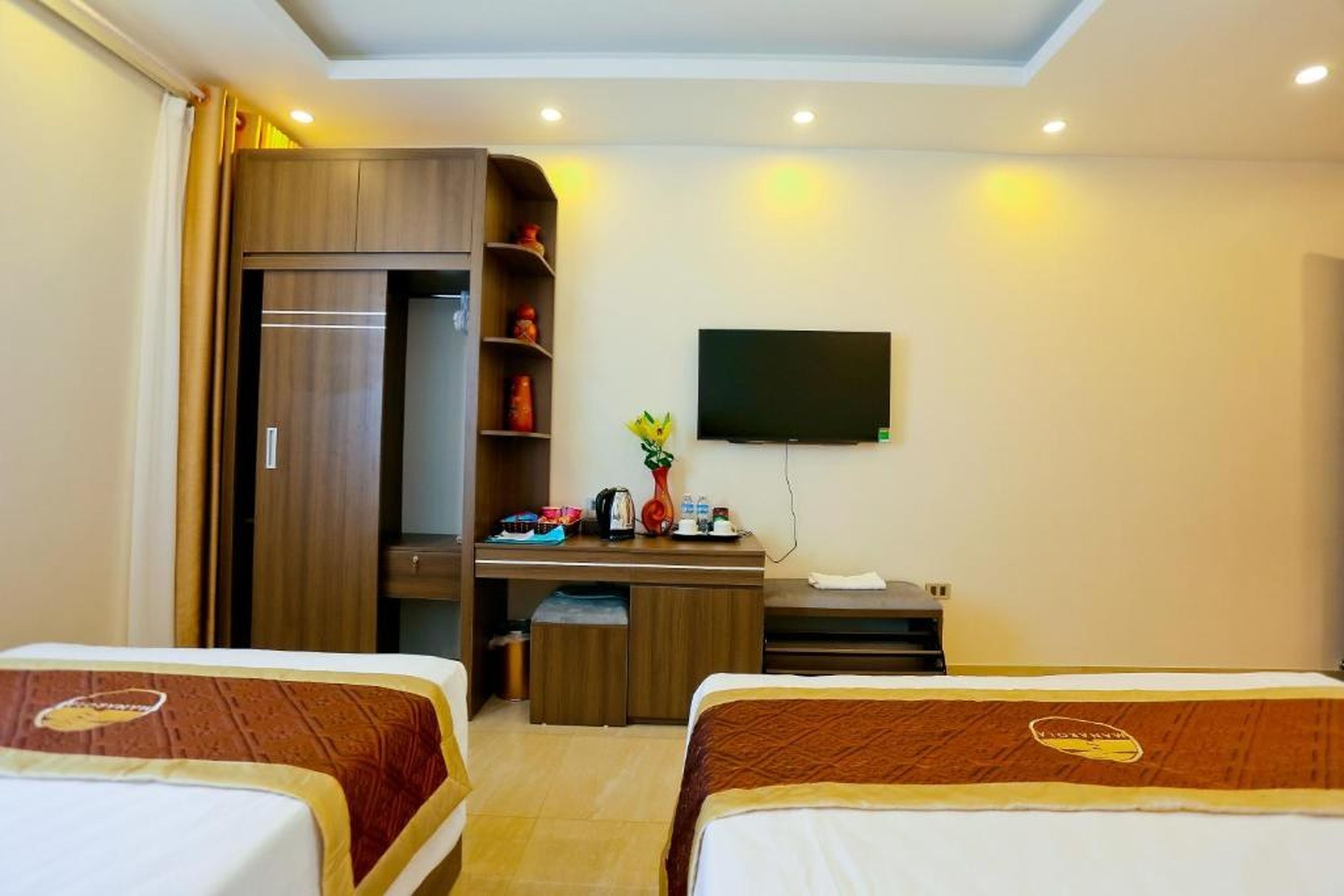 MANAROLA Hotel Bãi Cháy - Hình 17
