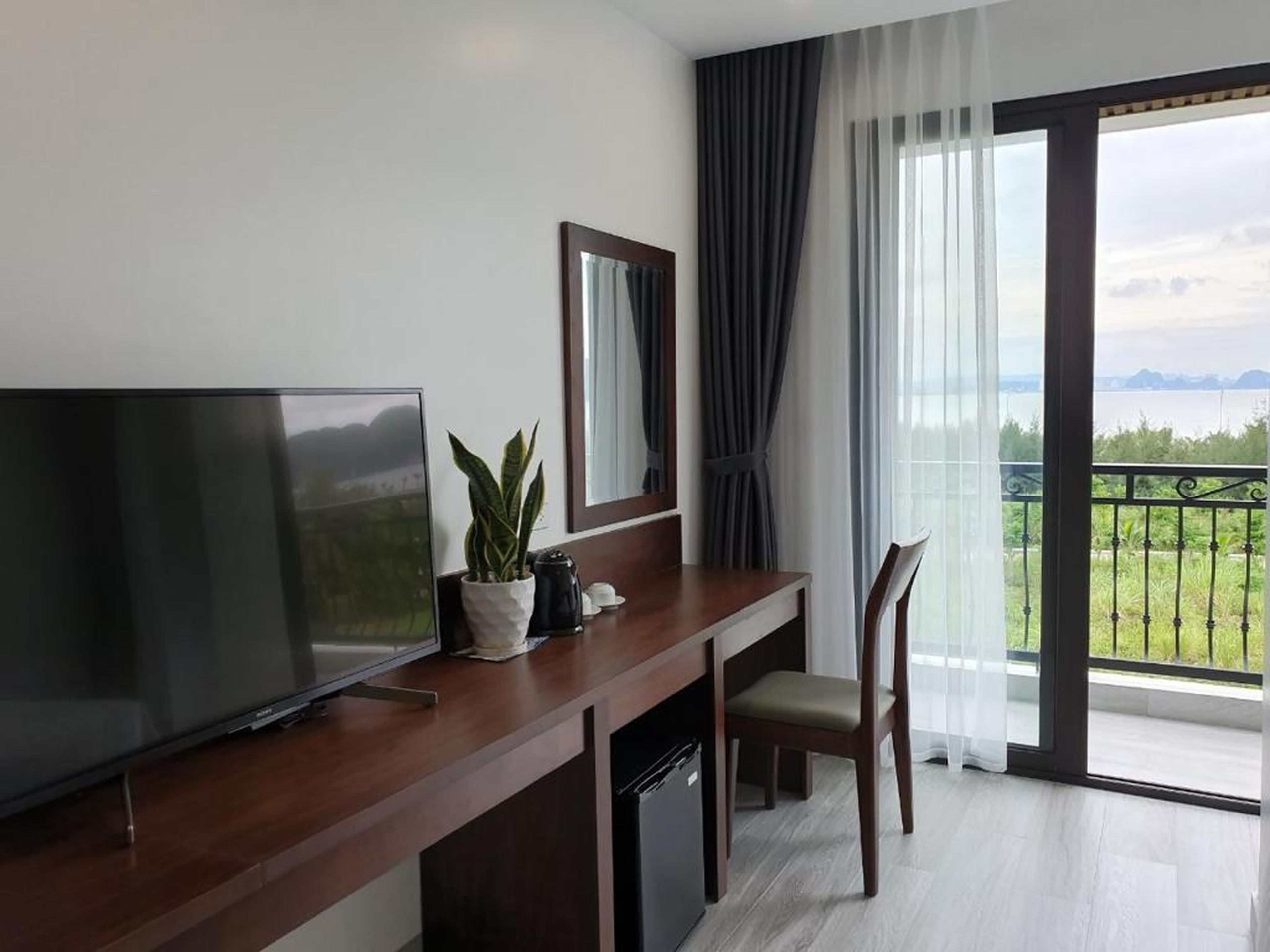Ha Long Bay TC Hotel - Hình 28