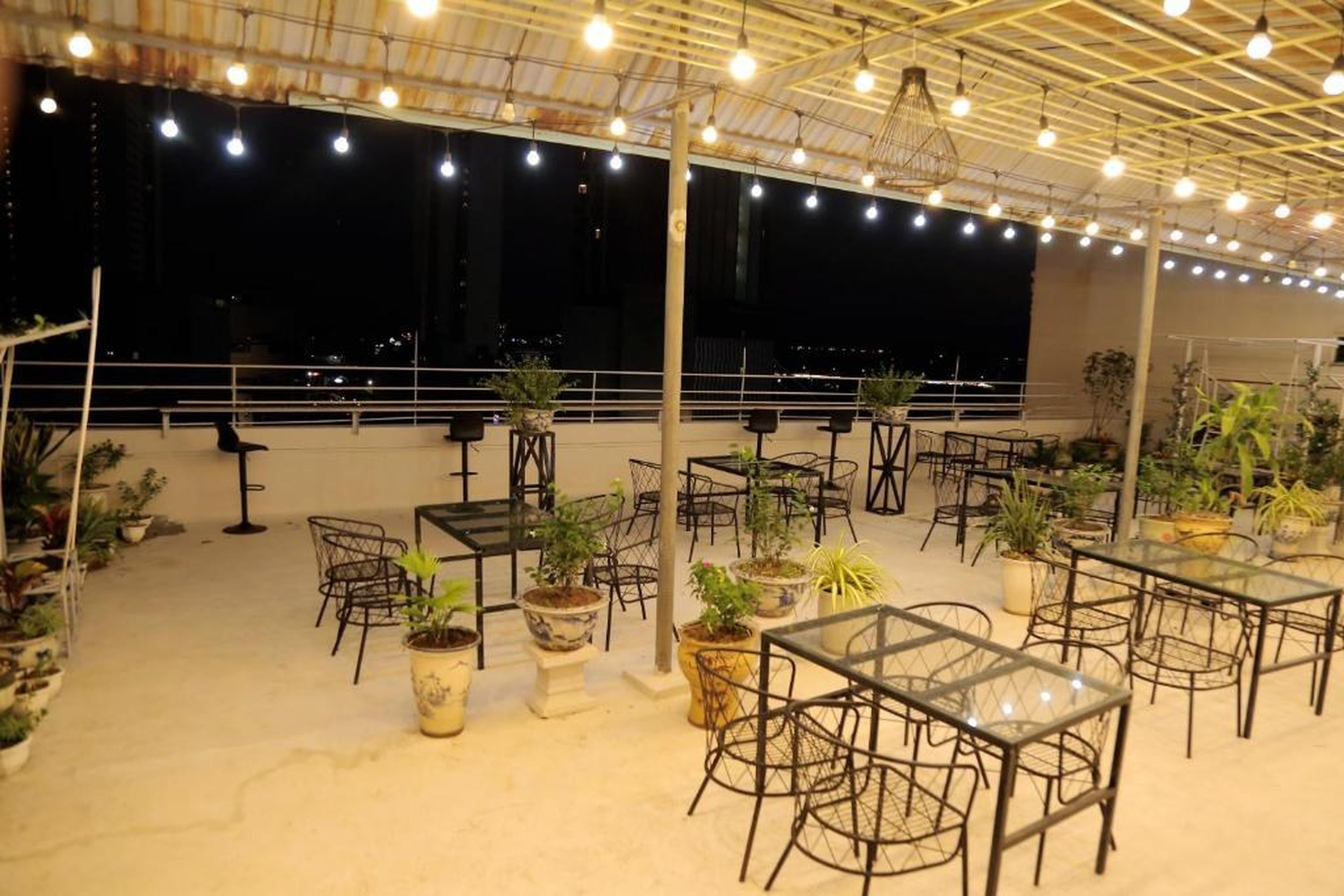 Retro Homestay Hạ Long - Hình 35