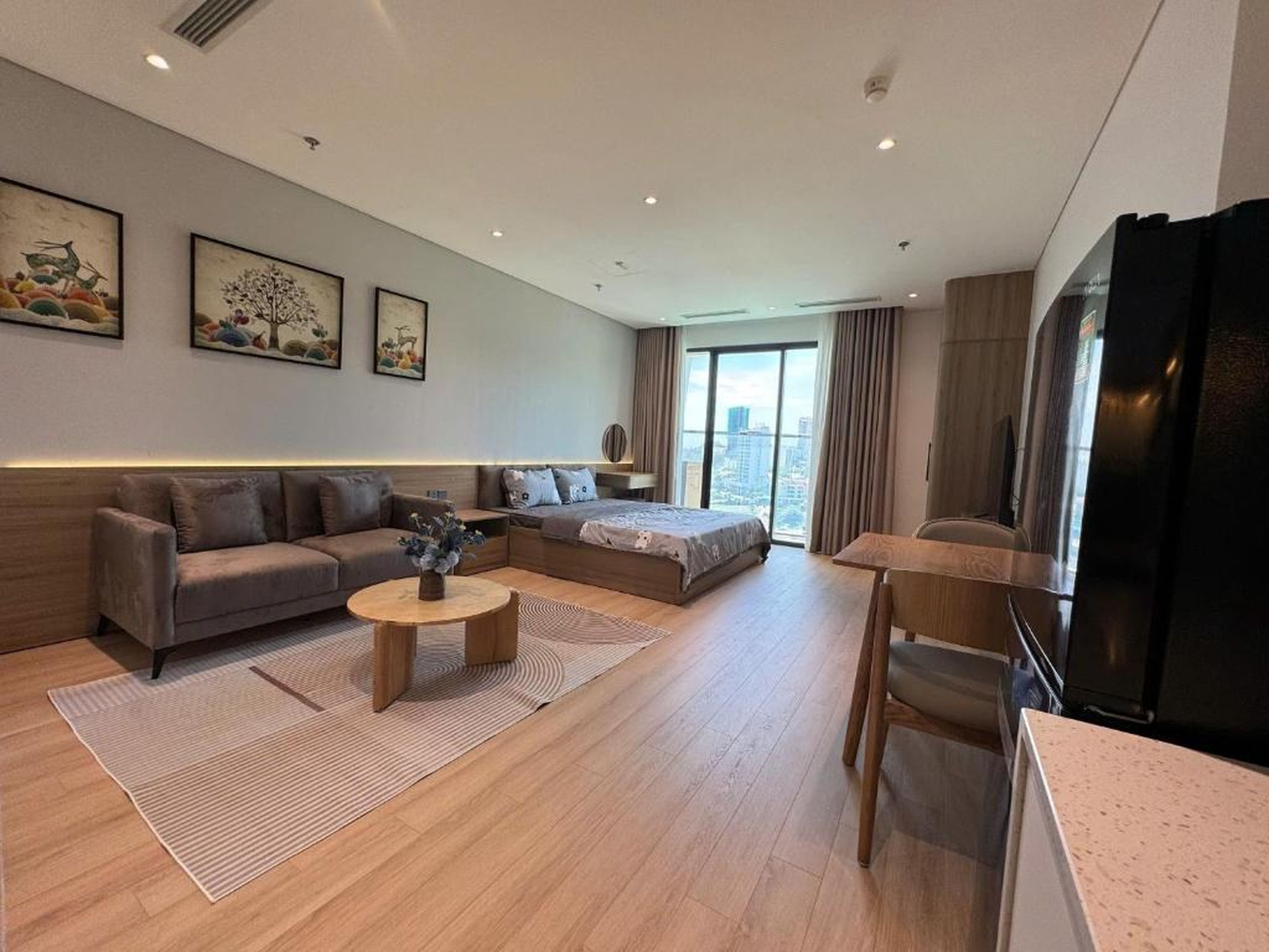 High-rise apartment with ocean view at The Holiday Ha Long - Hình 24