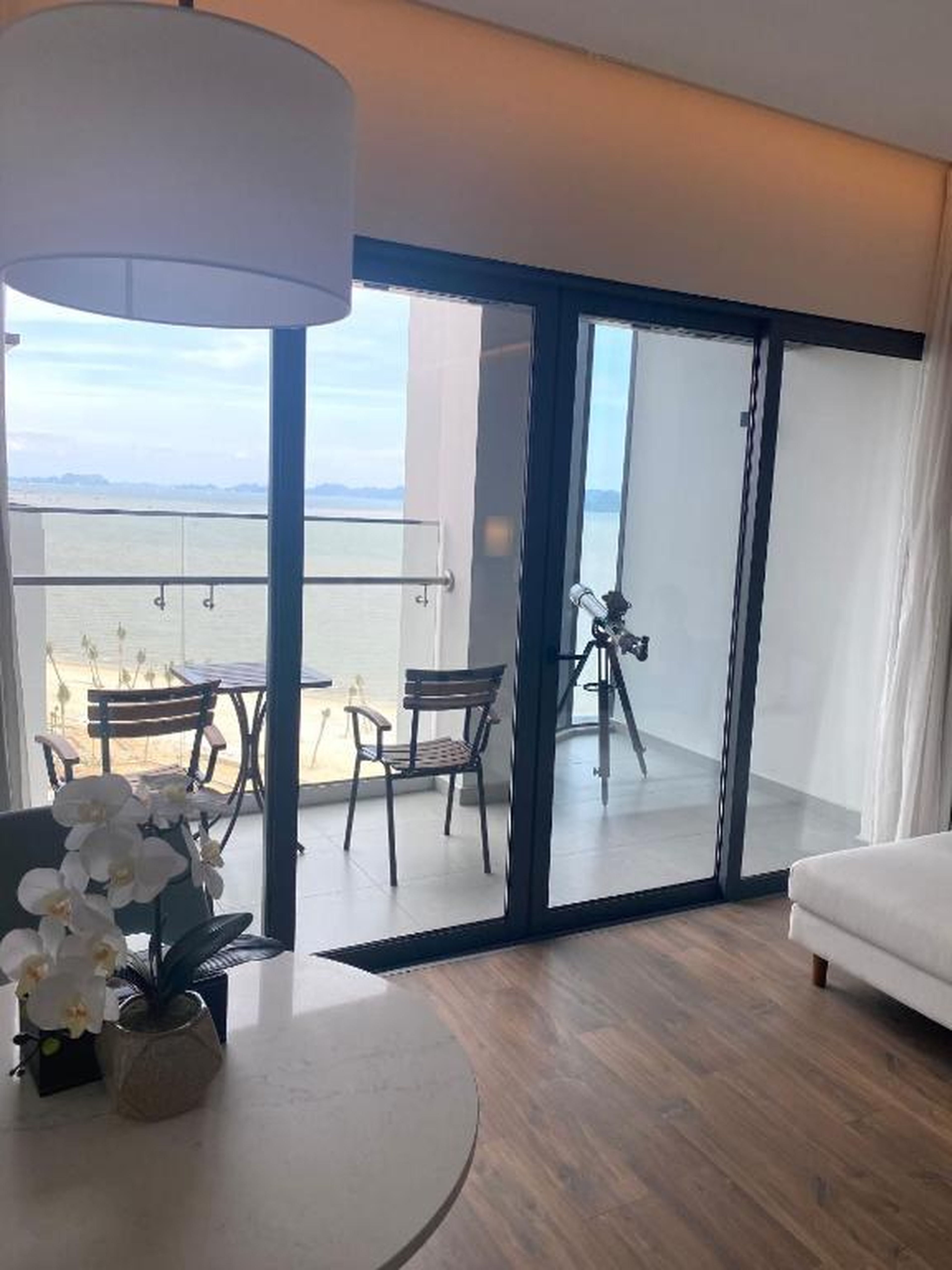 Căn hộ cao cấp tại ALaCarte Ha Long Bay Hotel Residence - Hình 1