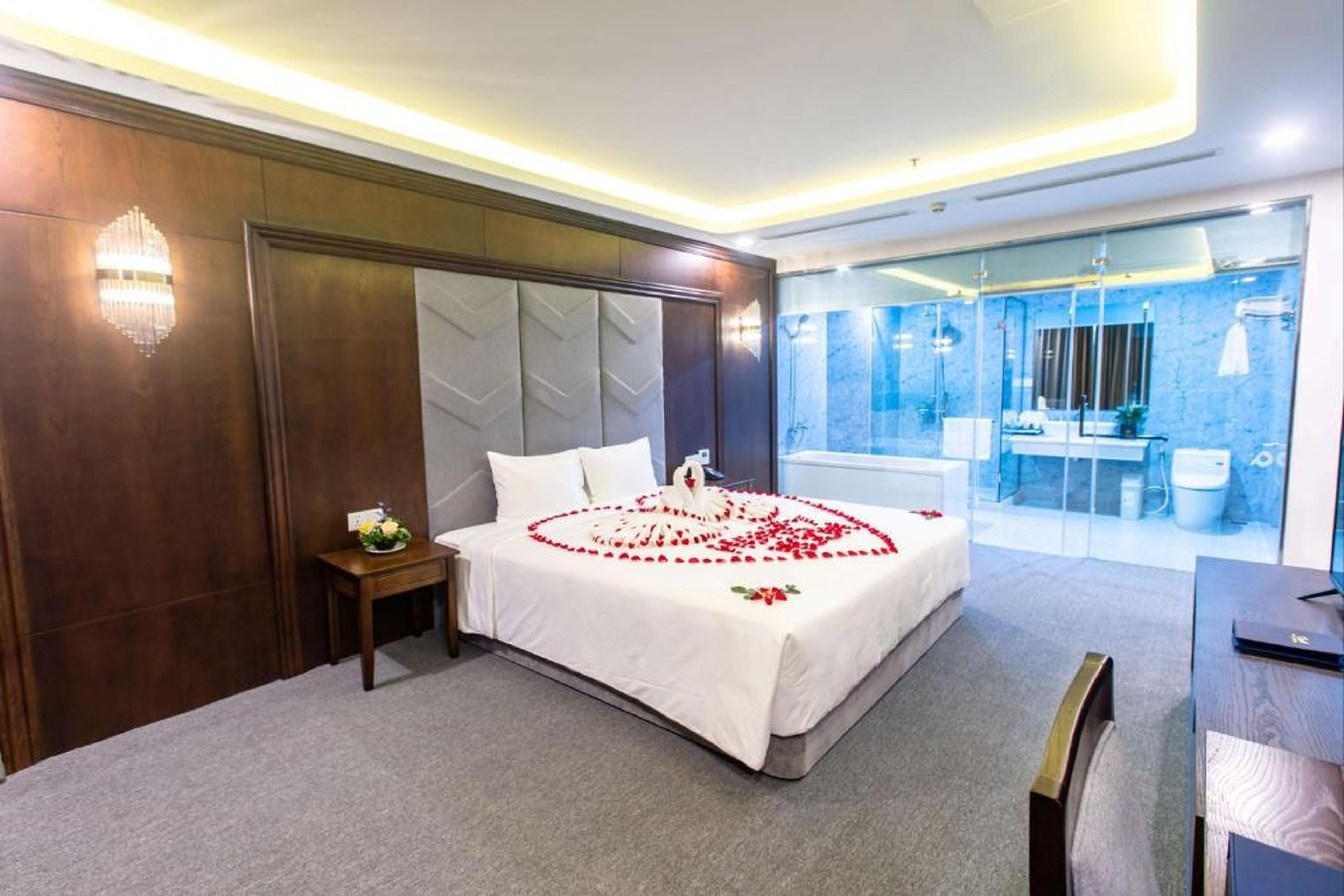 Peace Hotel Hạ Long - Hình 23