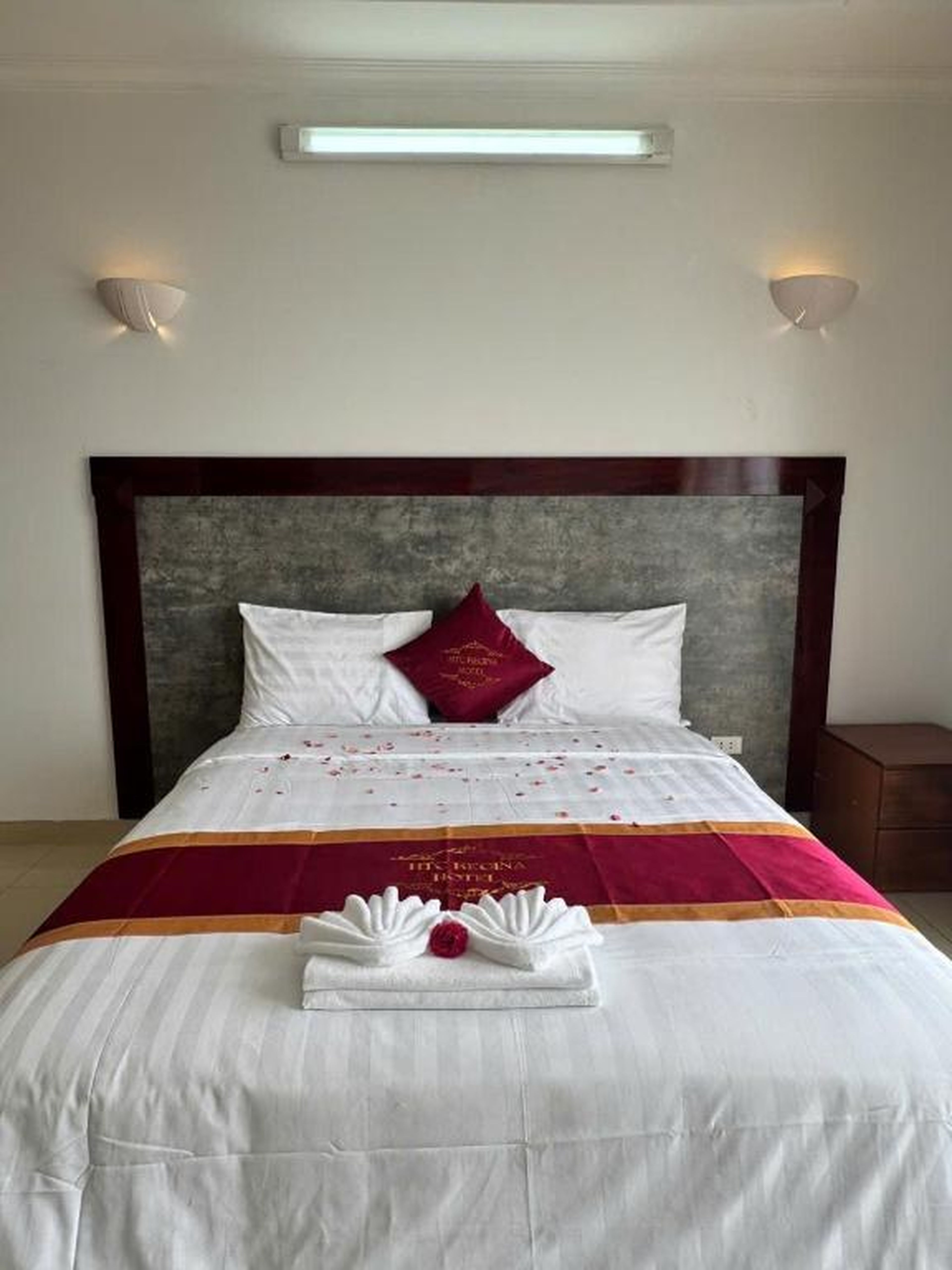 Htc regina hotel - Hình 39