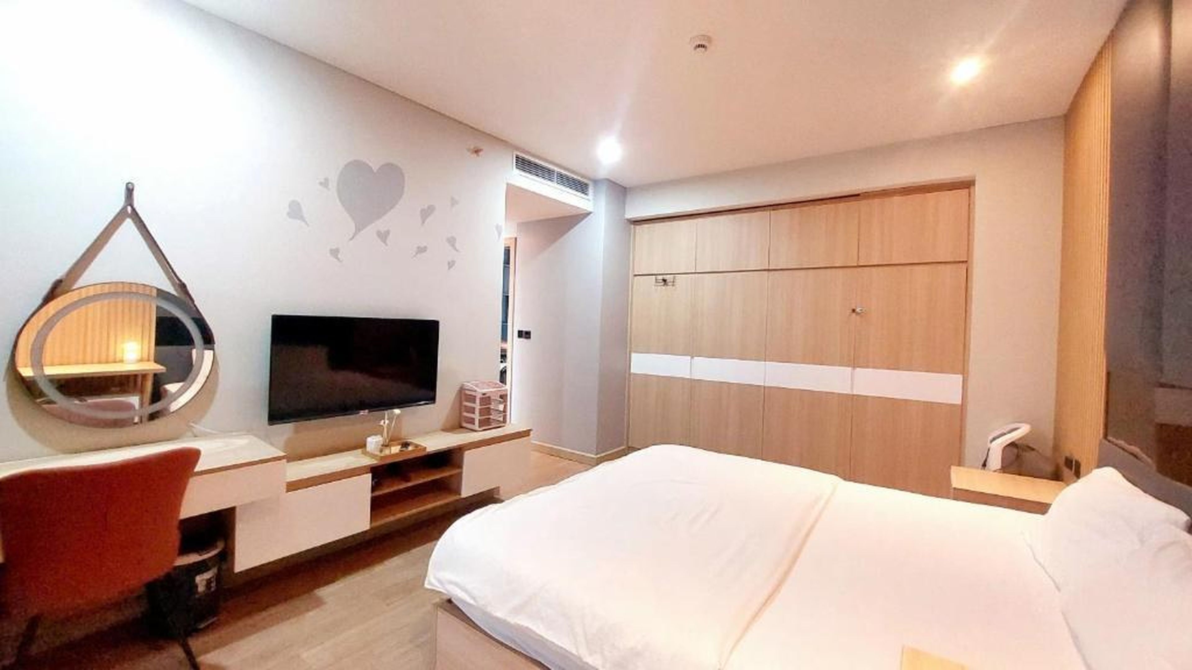 Sweet Home - Homestay apartment system at Citadines Marina Ha Long building - Hình 42