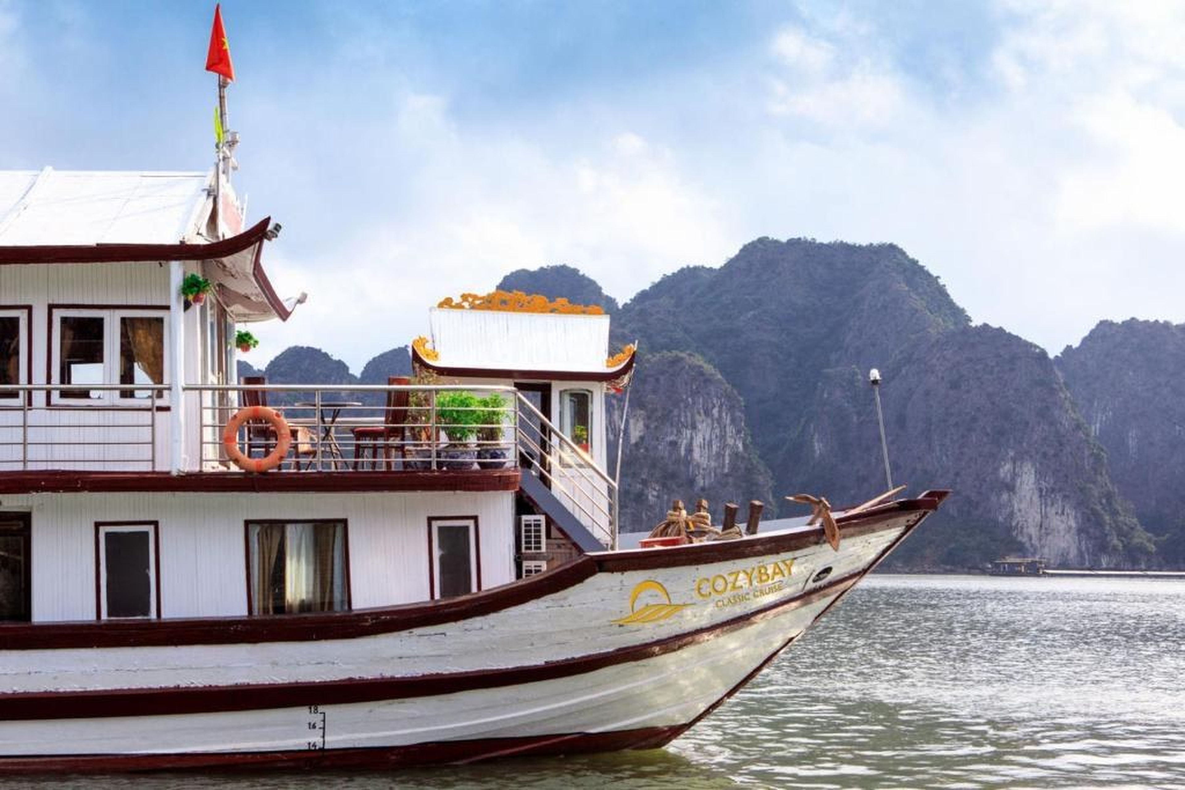 Cozy Bay Classic Cruise - Hình 25