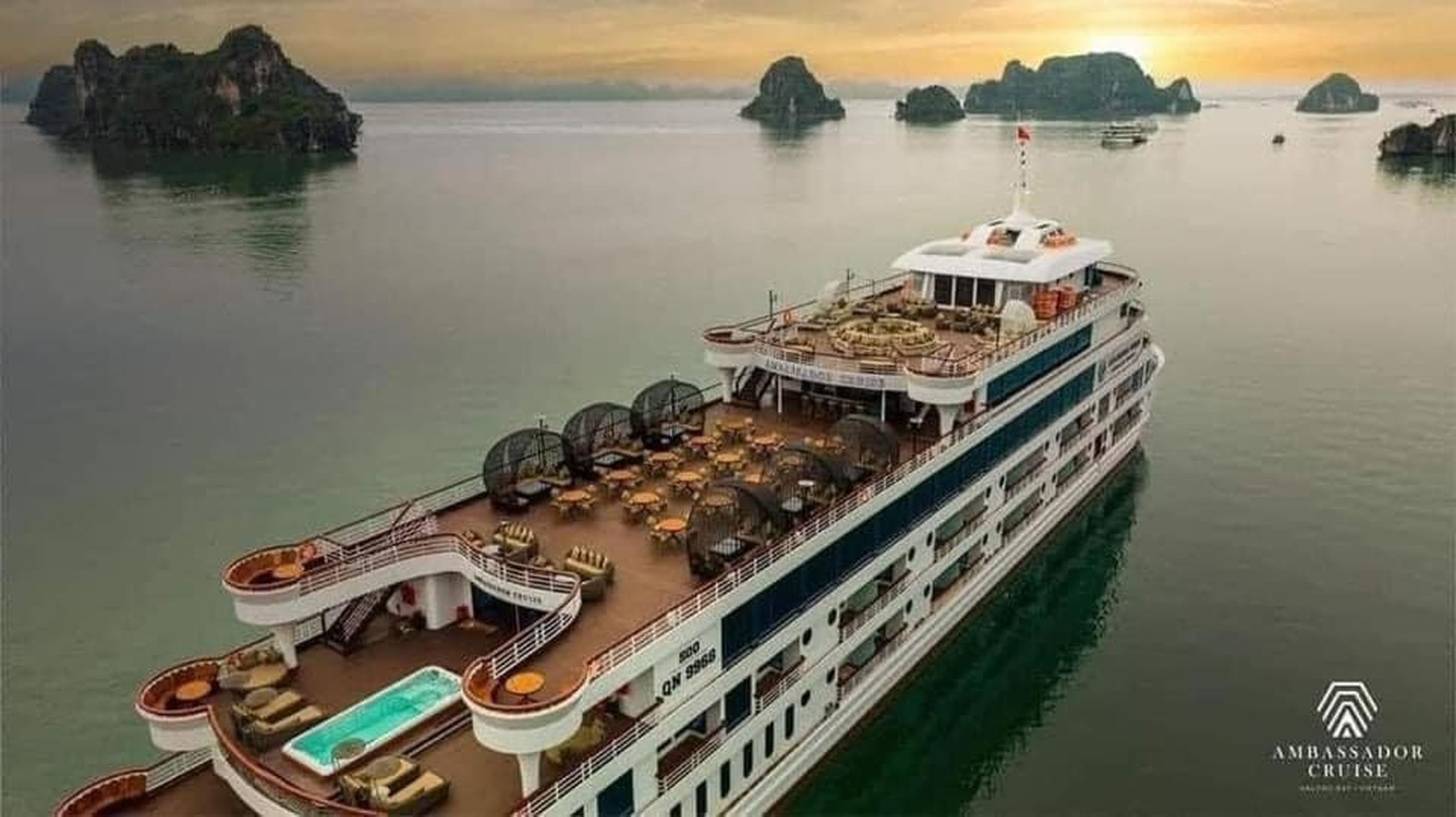 Lucasta Hotel Ha Long - Hình 44