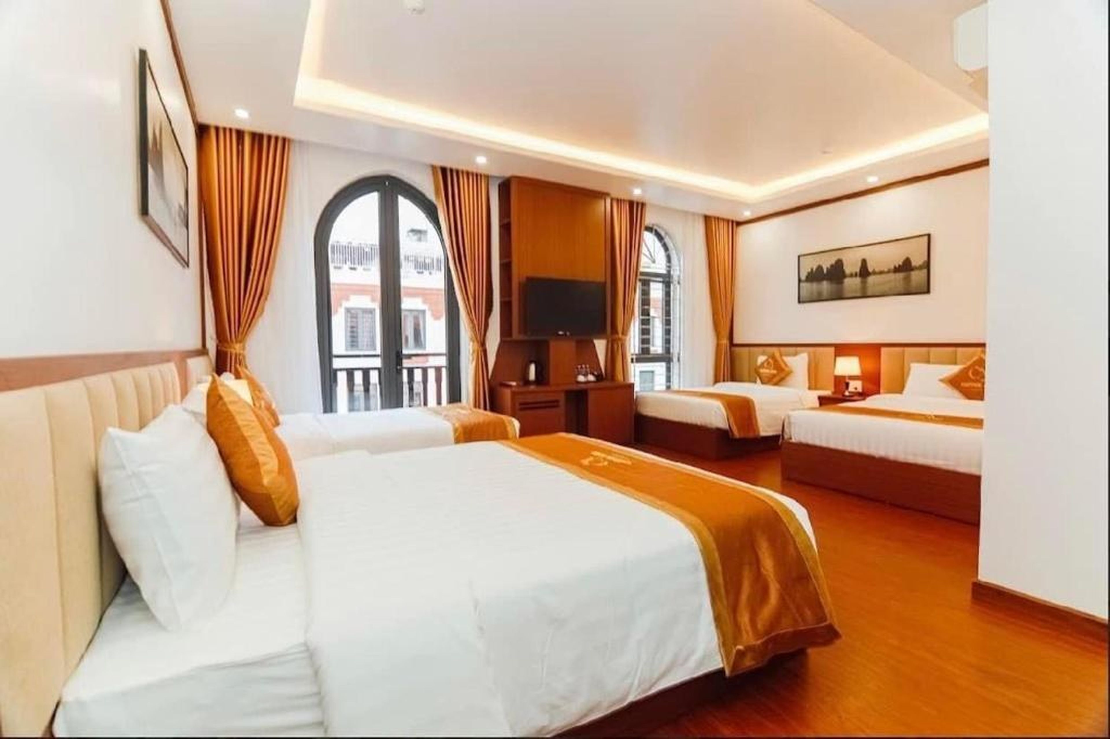 Quỳnh Anh Hotel Hạ Long - Hình 1