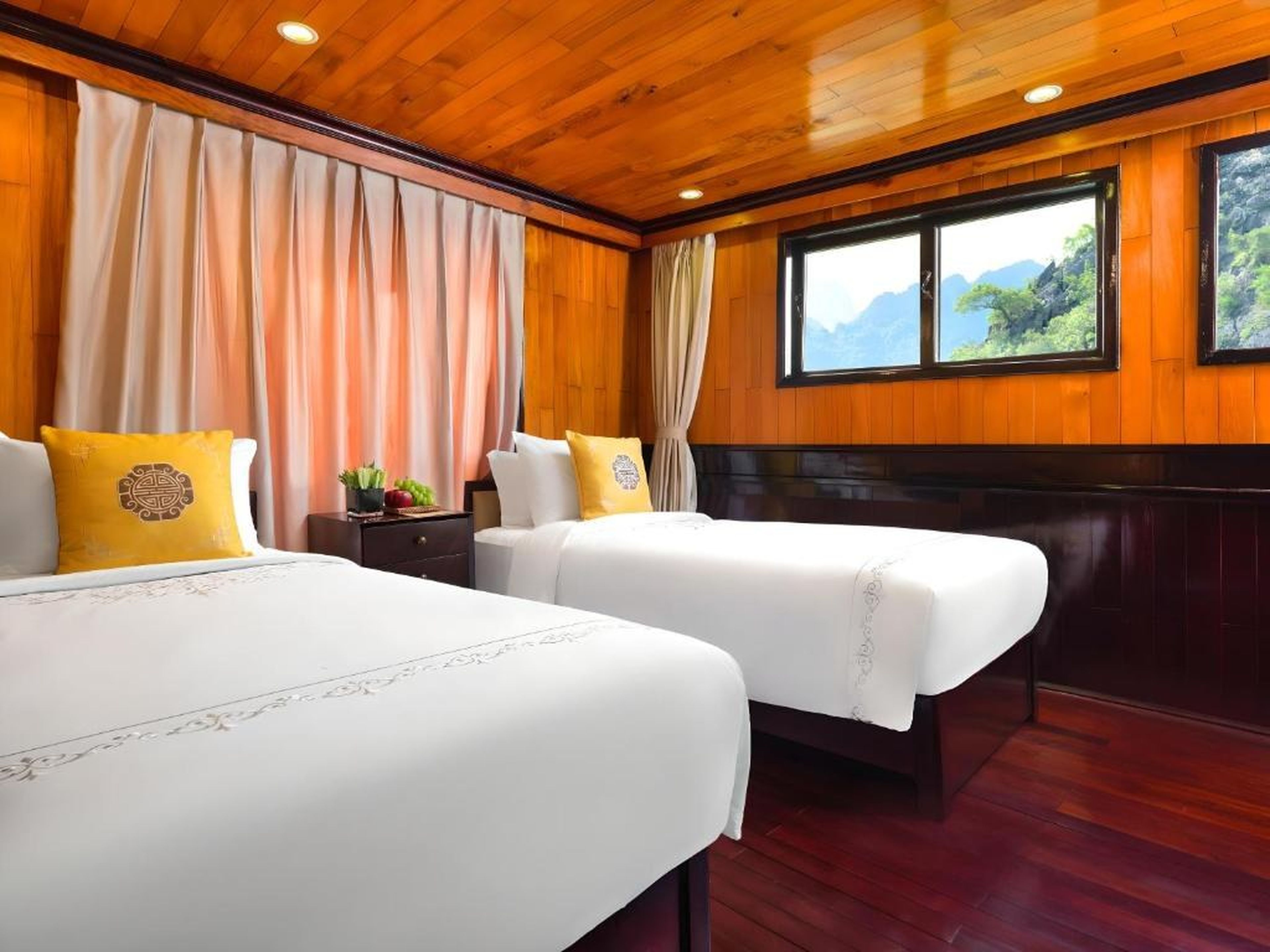 Hera Classic Boutique Cruise - Hình 25