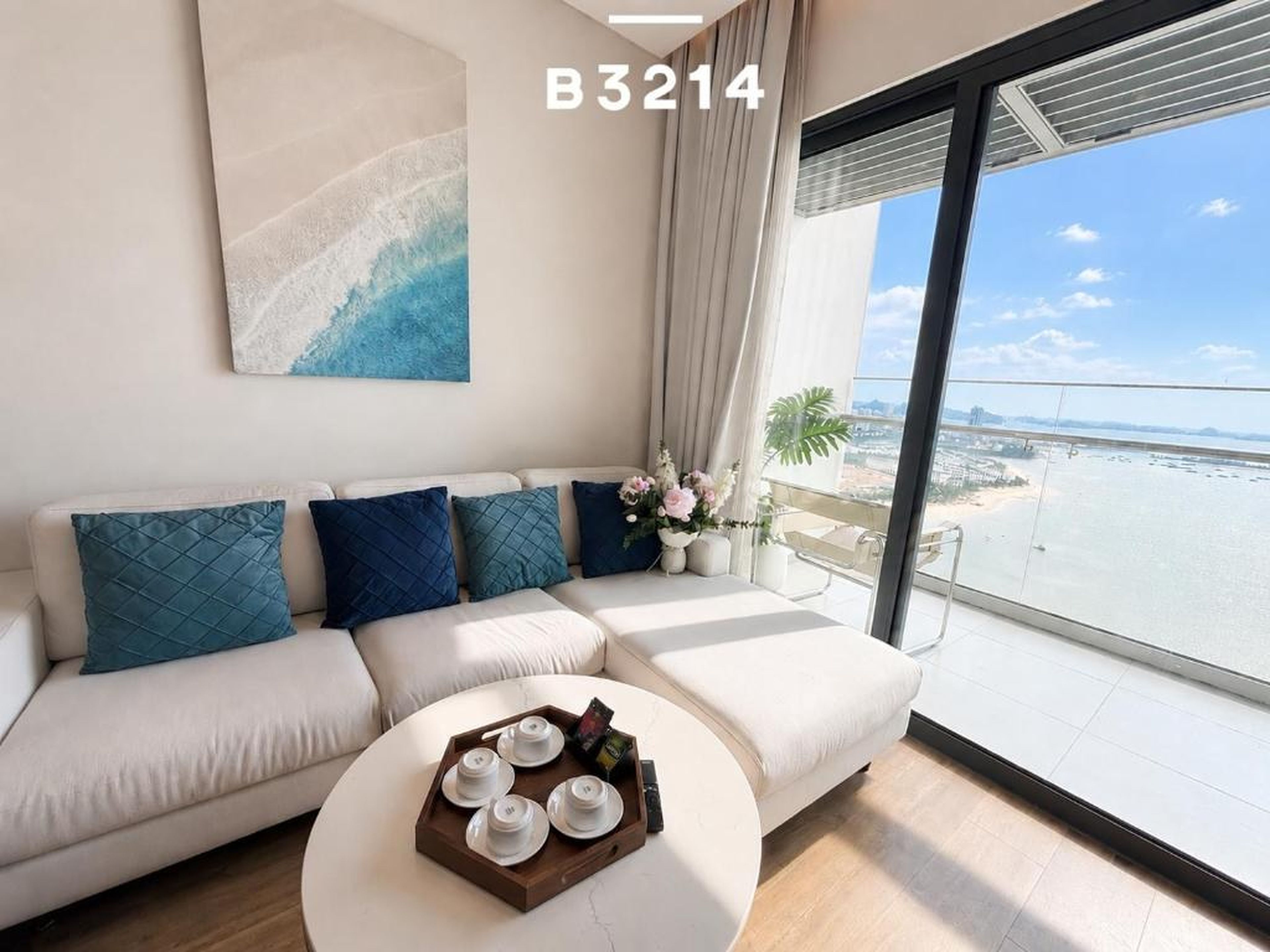 A La Carte Ha Long Oceanview Panoramic 2BR2WC 75m2 Suite with balcony - Hình 49