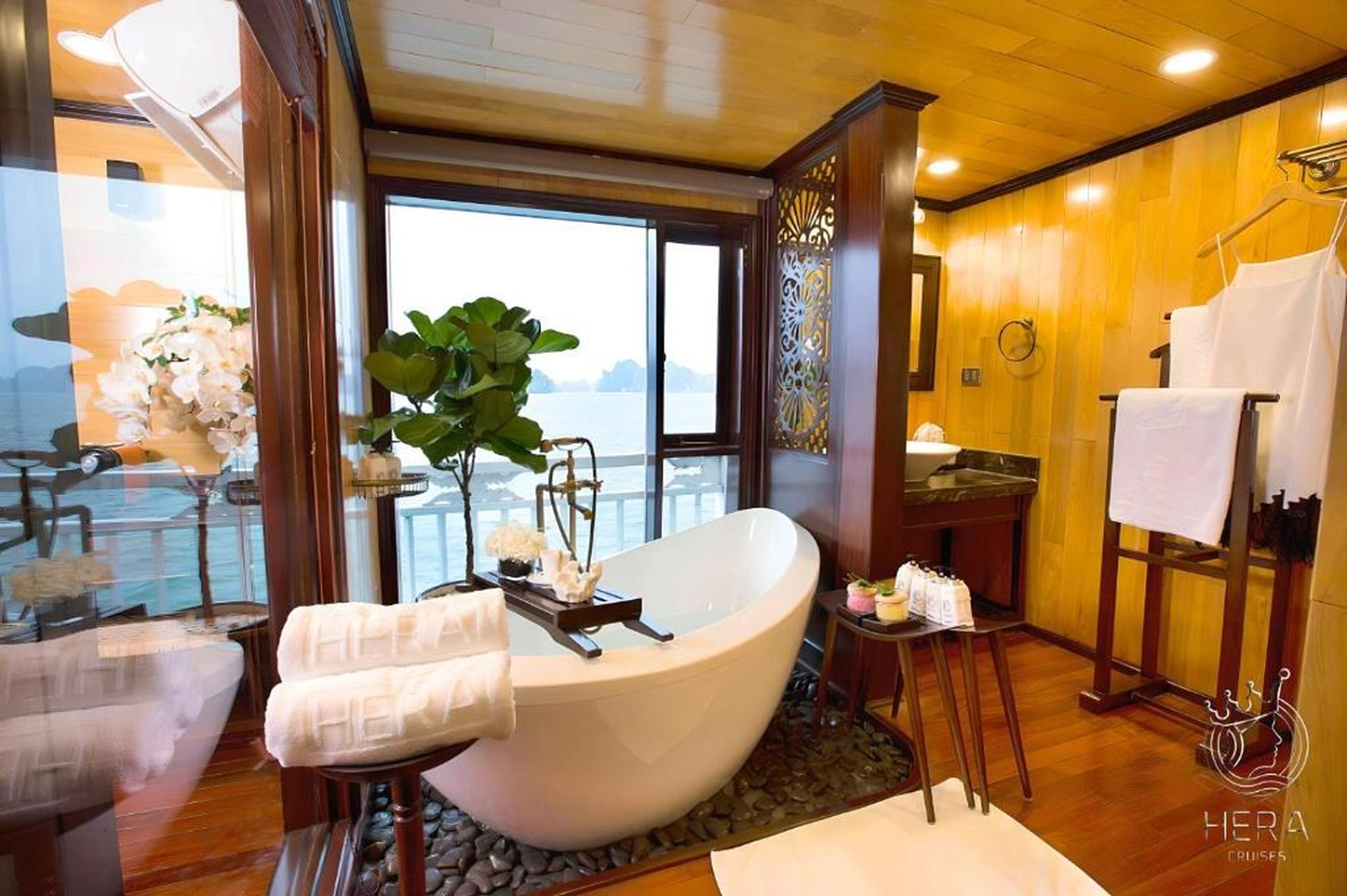 Hera Grand Luxury Cruise - Hình 39