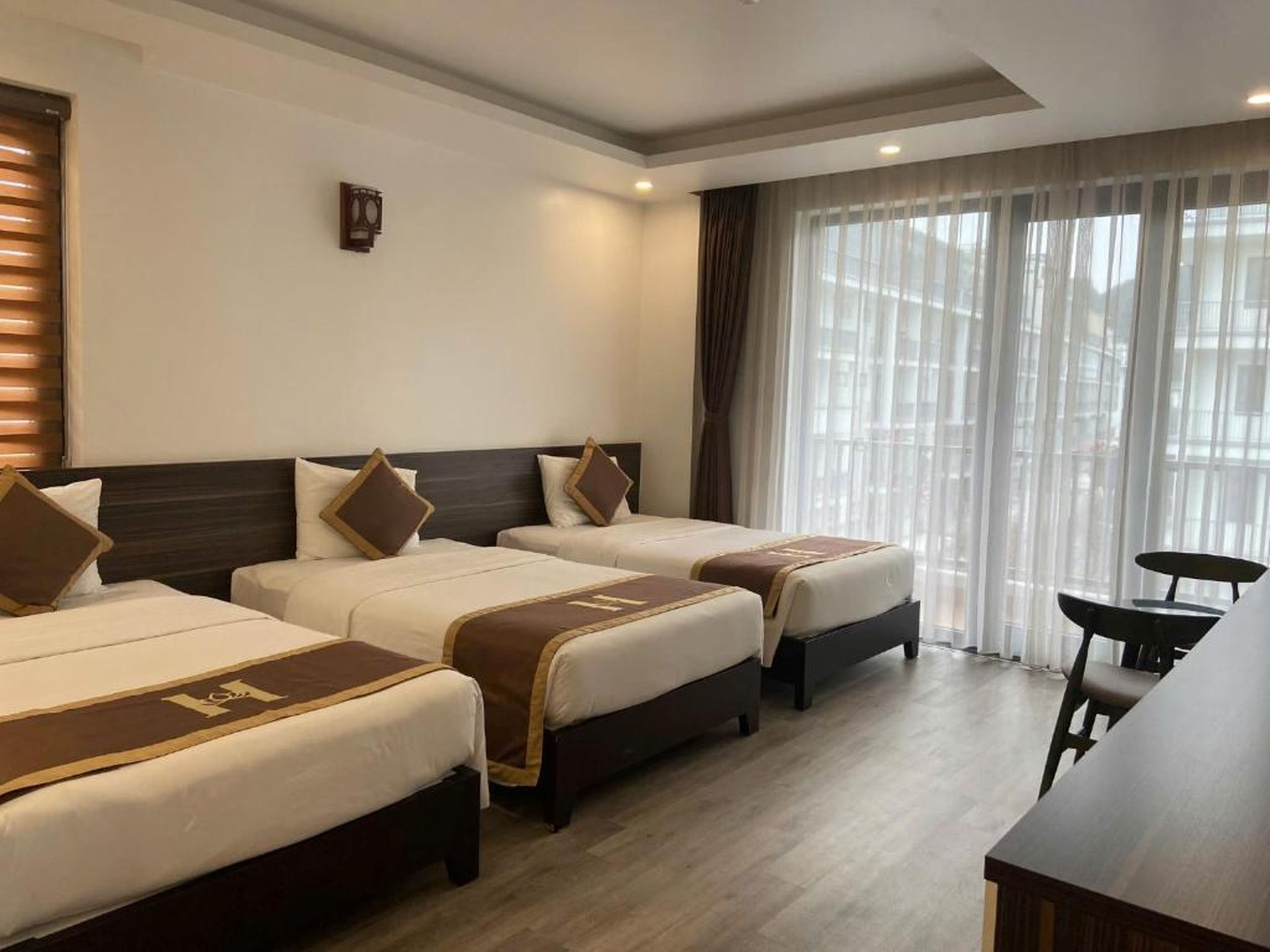 Helen Halong Hotel - Hình 32