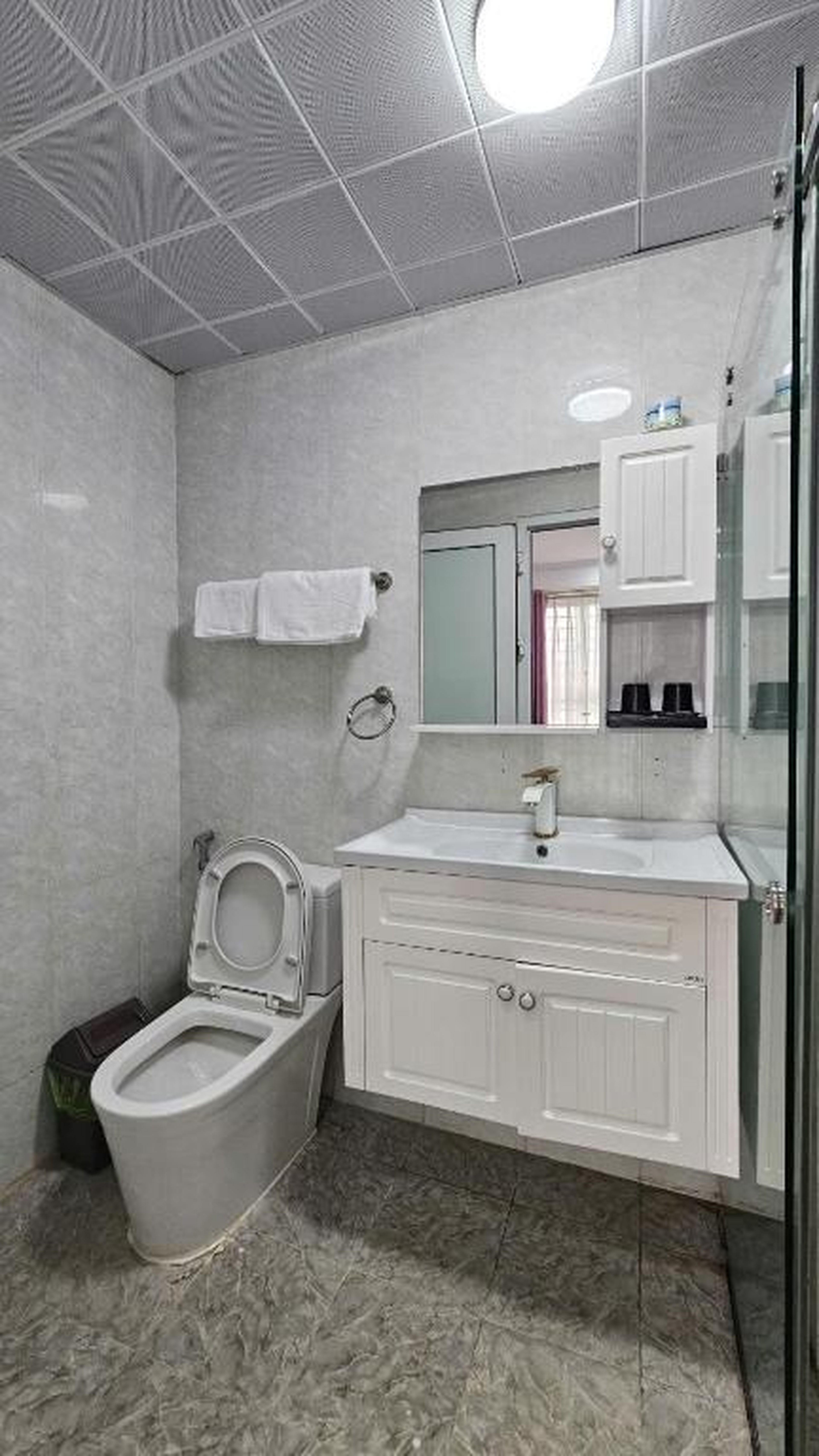 Newlife Tower- by Greenbay Premium homestay Hạ Long Bay - Hình 8