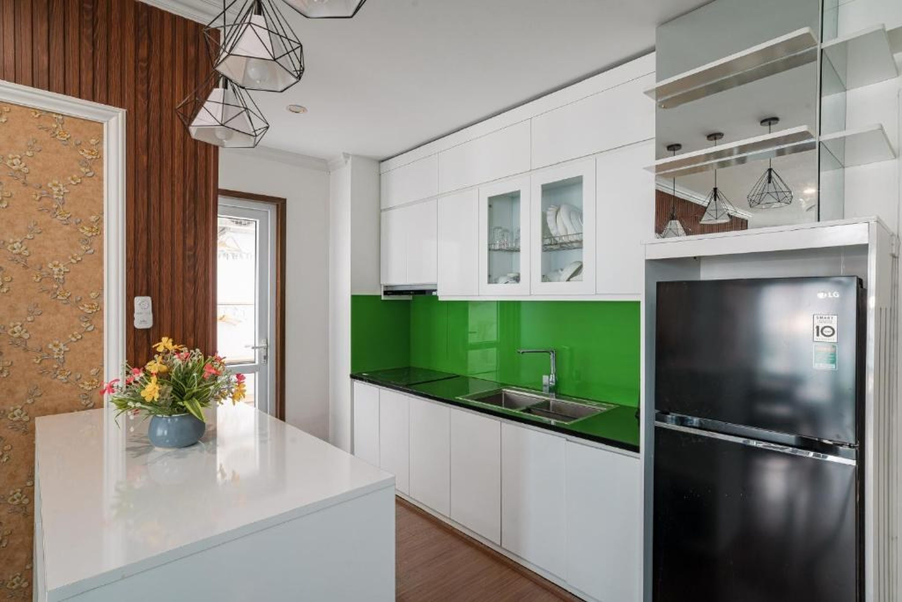 Three-bedroom house with sea view - Hình 18