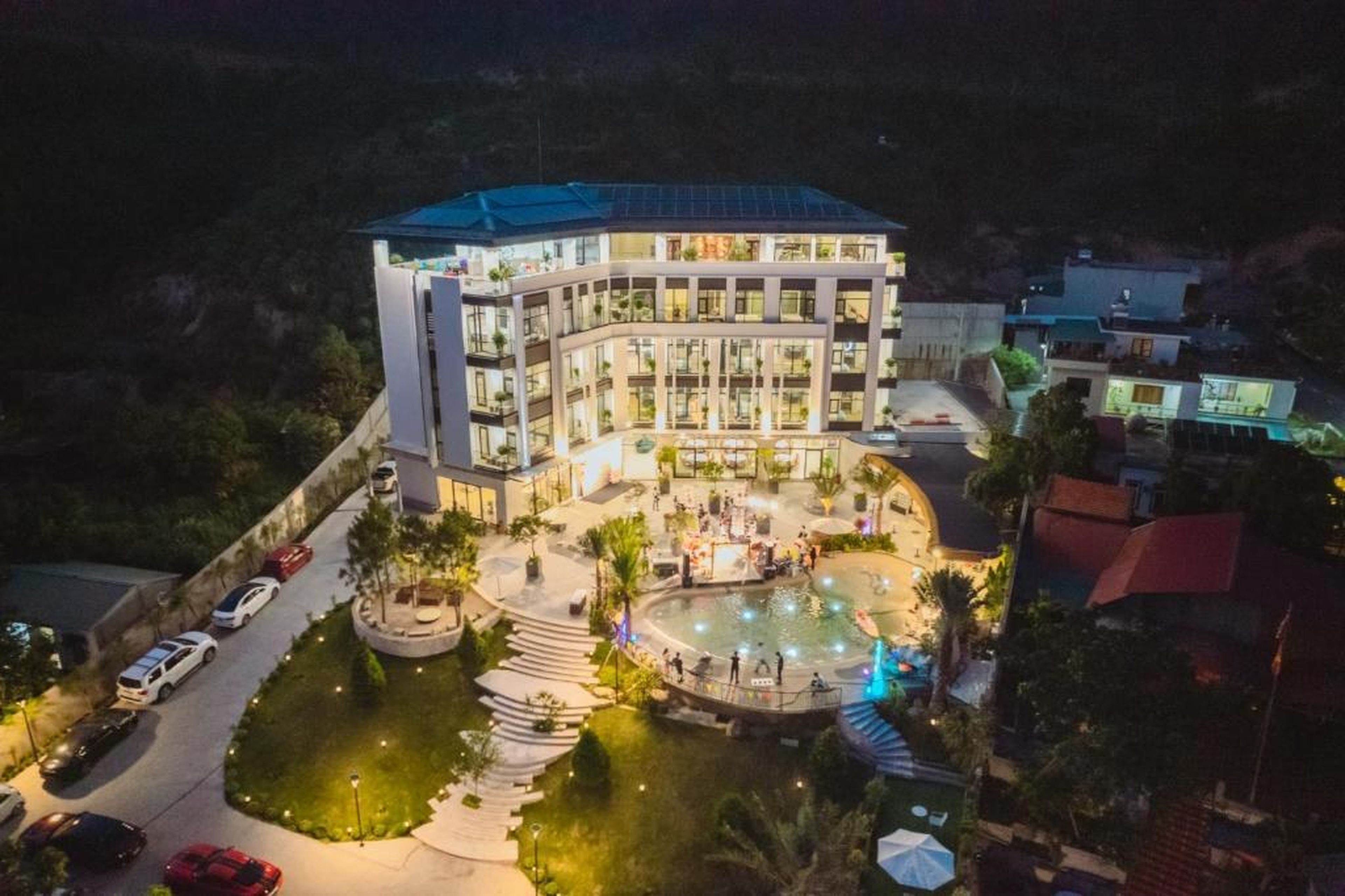 MAREMONTI Luxury 5 Star Hotel - Hình 48