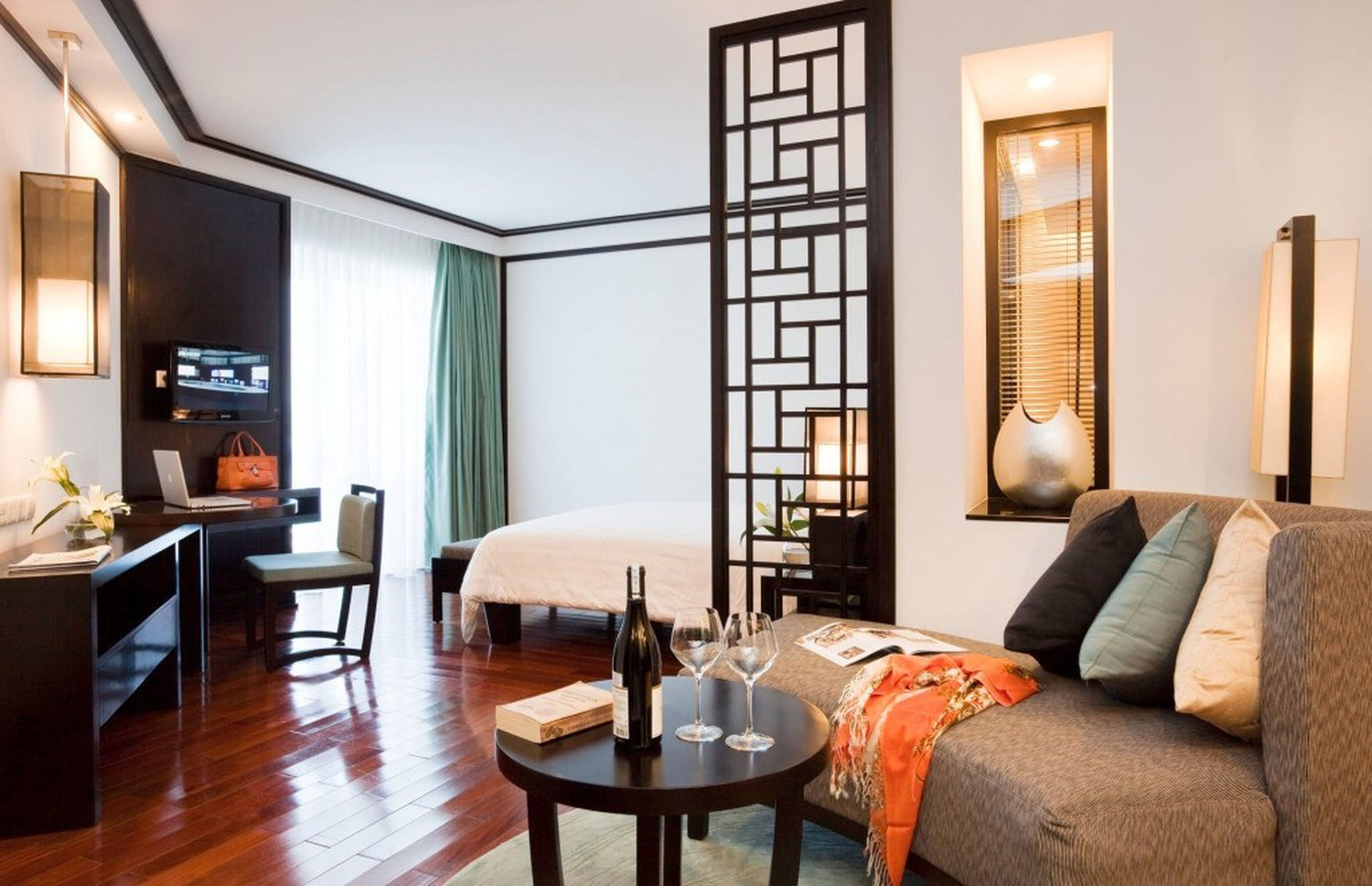 Vui Tết 2024 đong đầy yêu thương tại 5 khách sạn Hạ Long cao cấp giá tốt nhất ở iVIVU - Hình 21