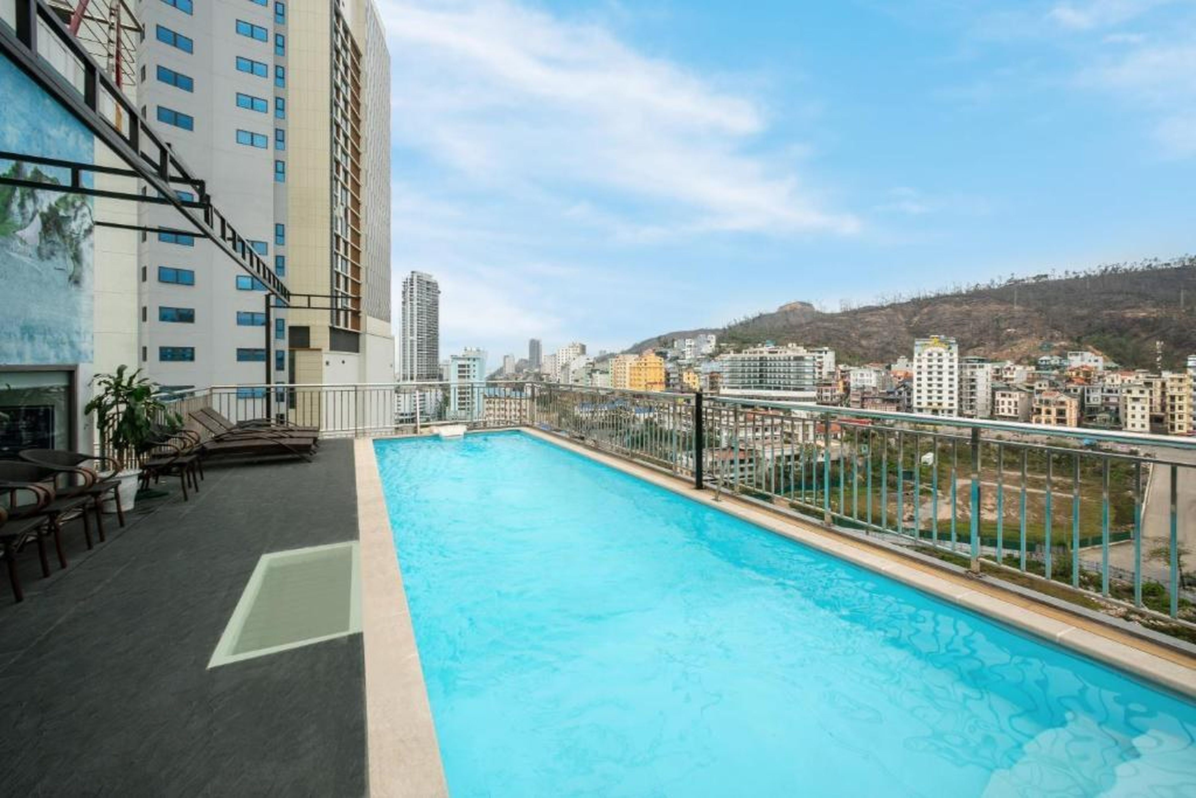 A25 Premium Hotel - Bãi Cháy Hạ Long - Hình 8