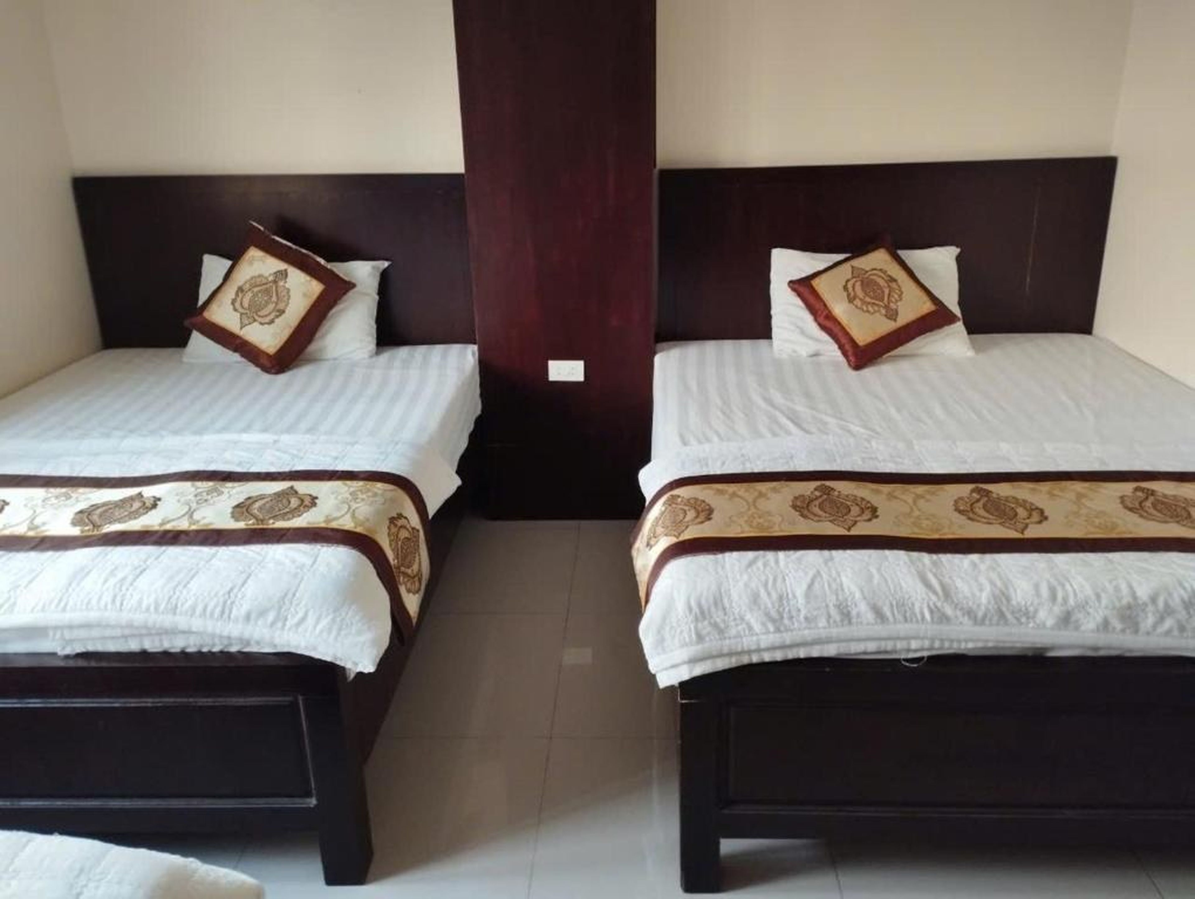 Hotel in central HaLong bay, very friendly, spotless, spacious and airy - Hình 8