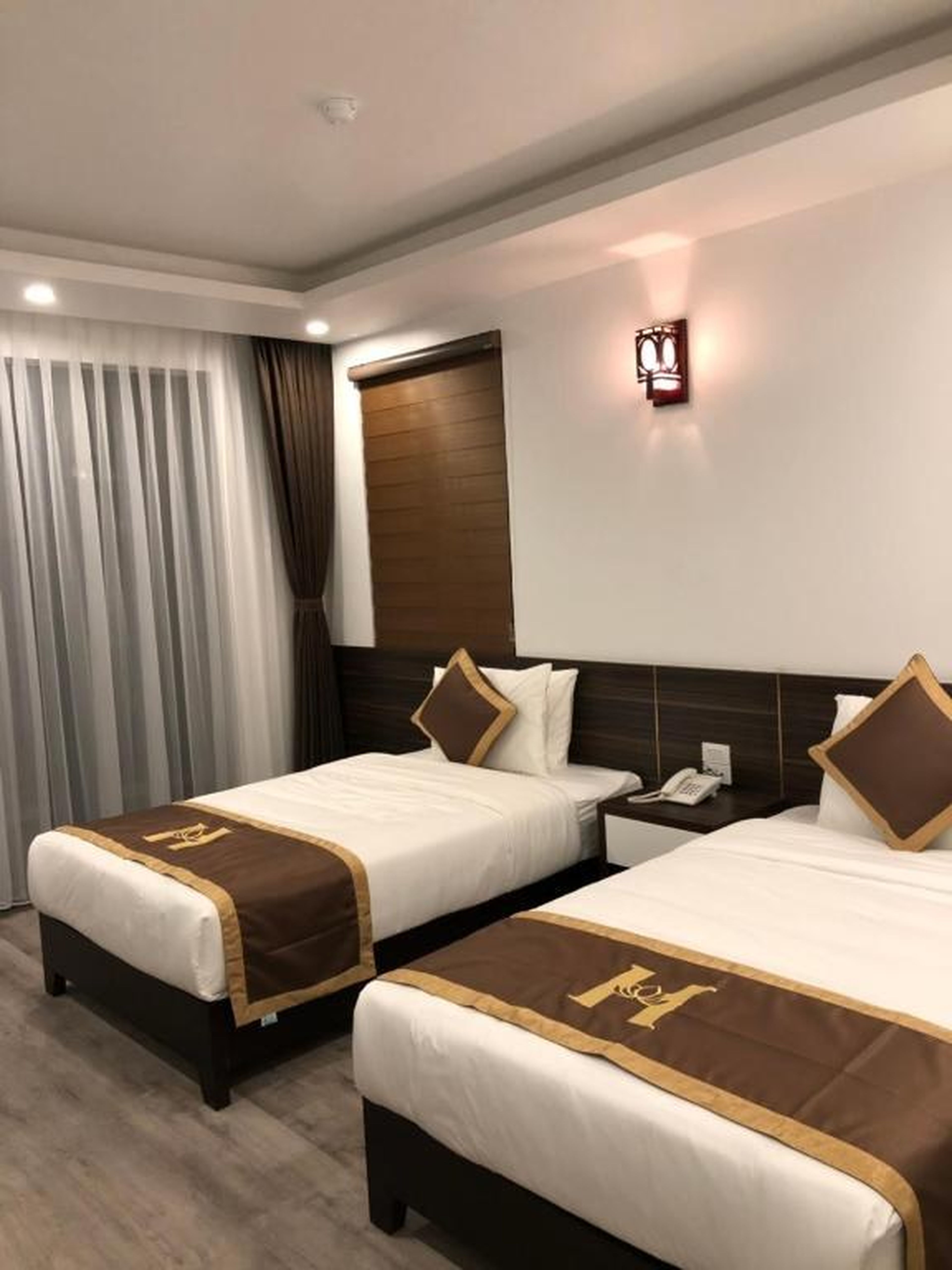 Helen Halong Hotel - Hình 9