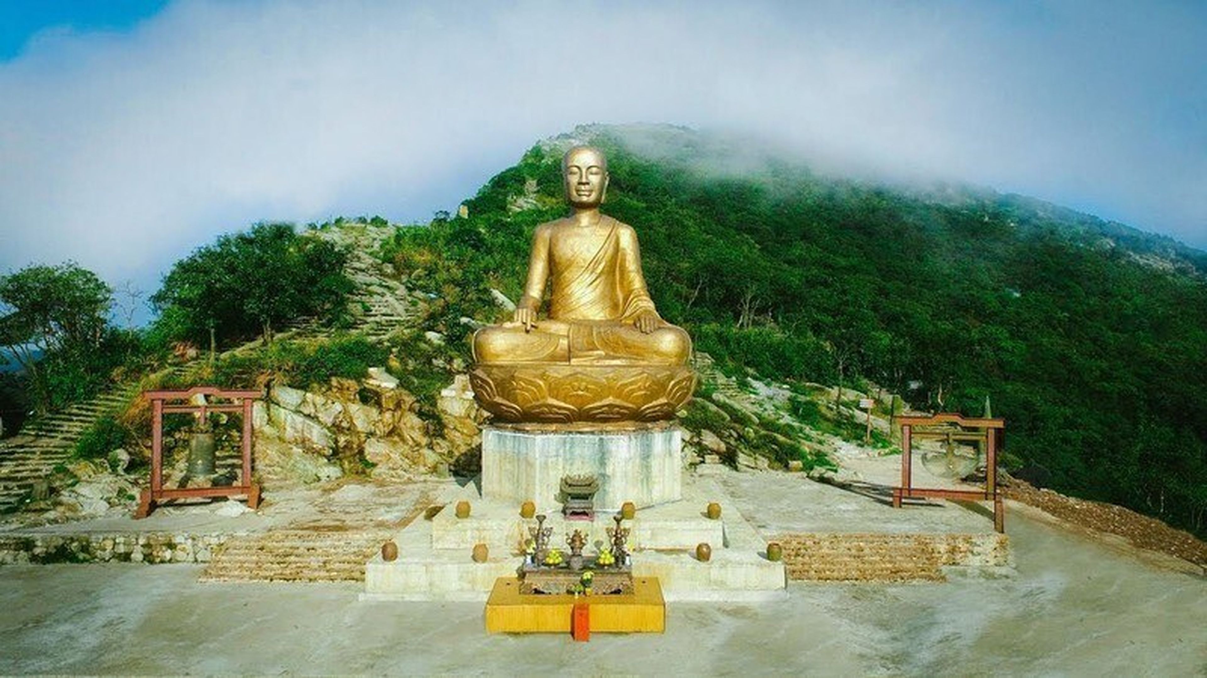 Núi Yên Tử, chốn thiêng ngự nơi Đông Bắc tổ quốc - Hình 6