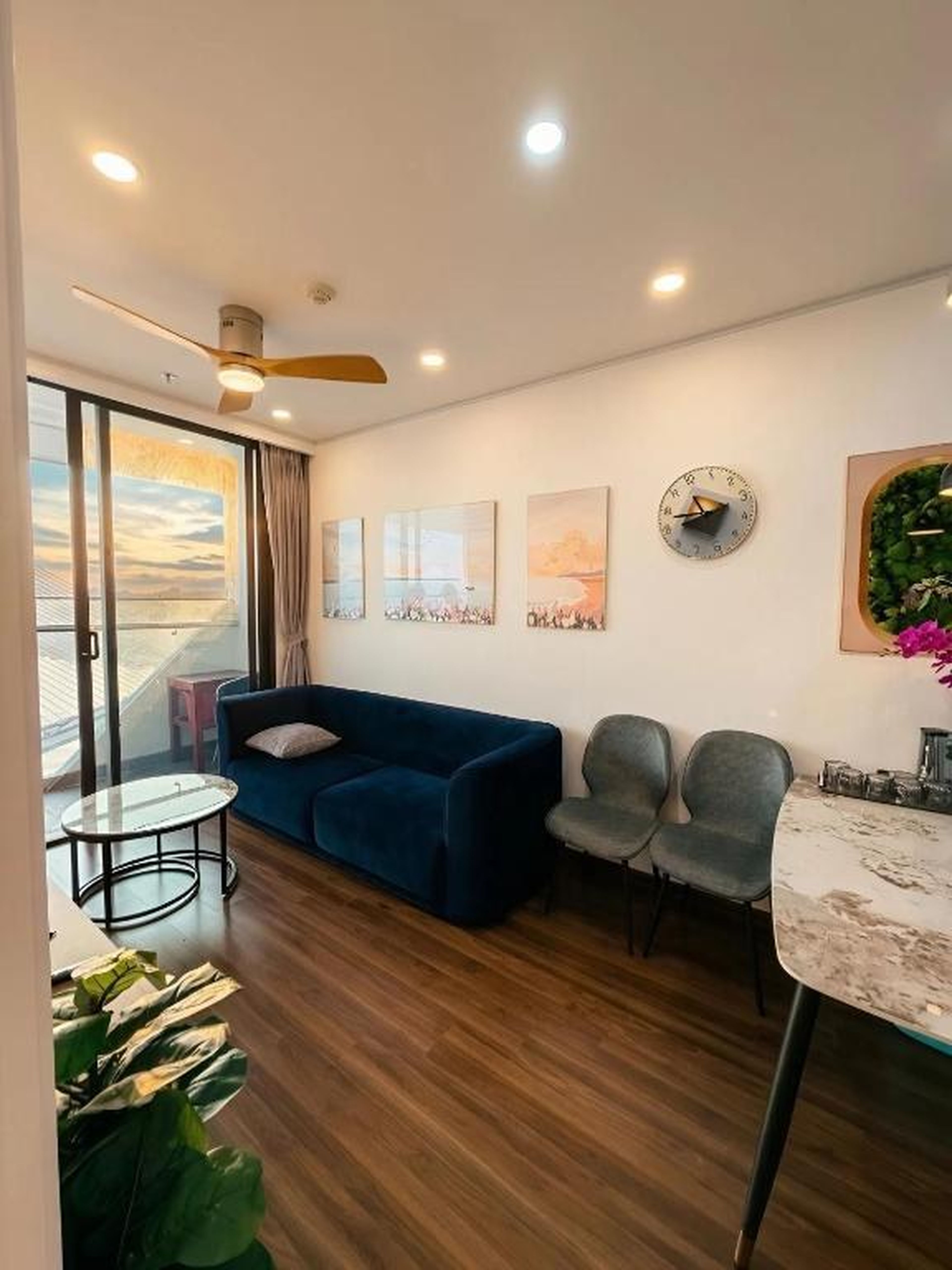 Family - Friendly 2BR Sea View Apartment - Green Diamond Ha Long - Hình 11