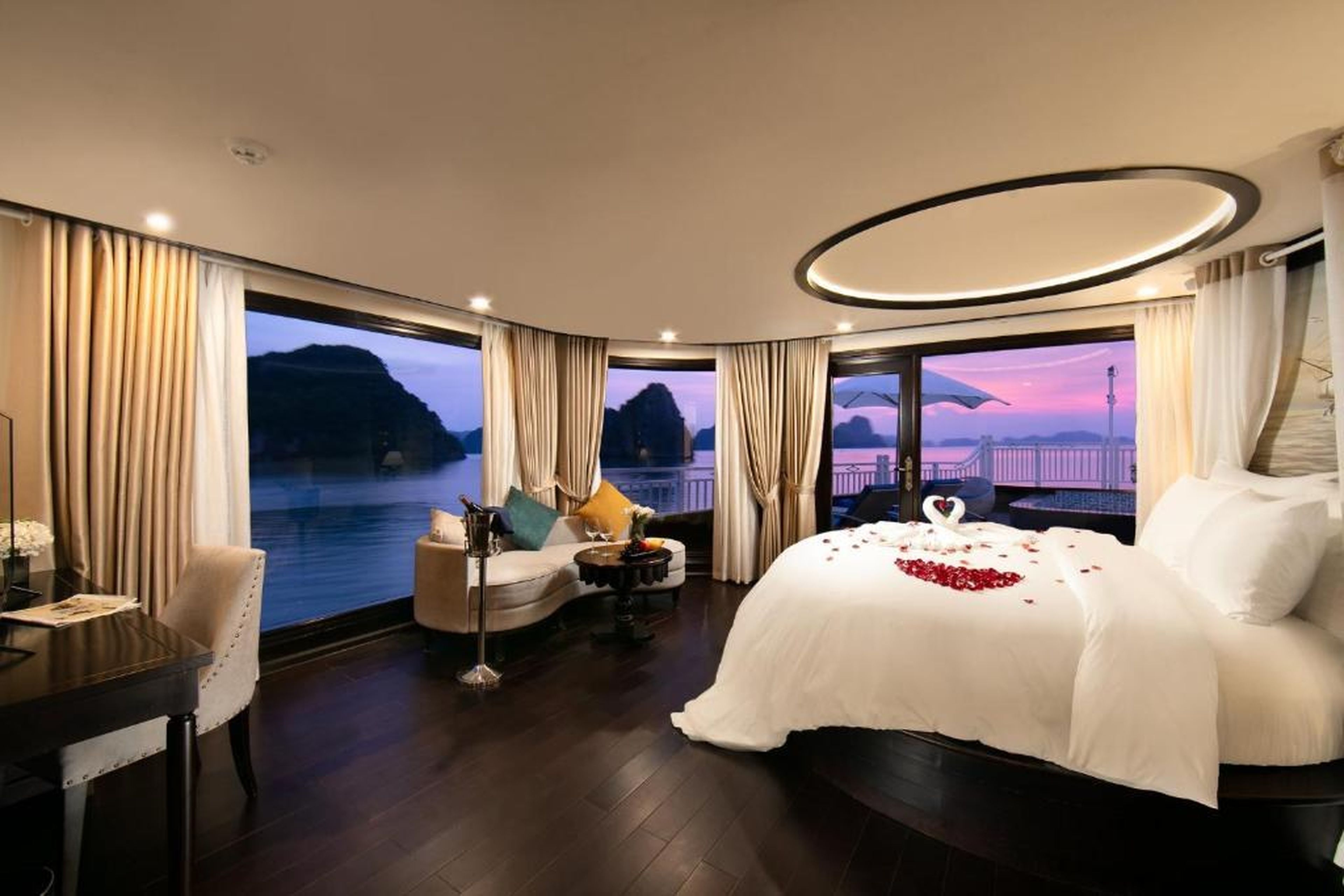 Hermes Cruises - Hình 27