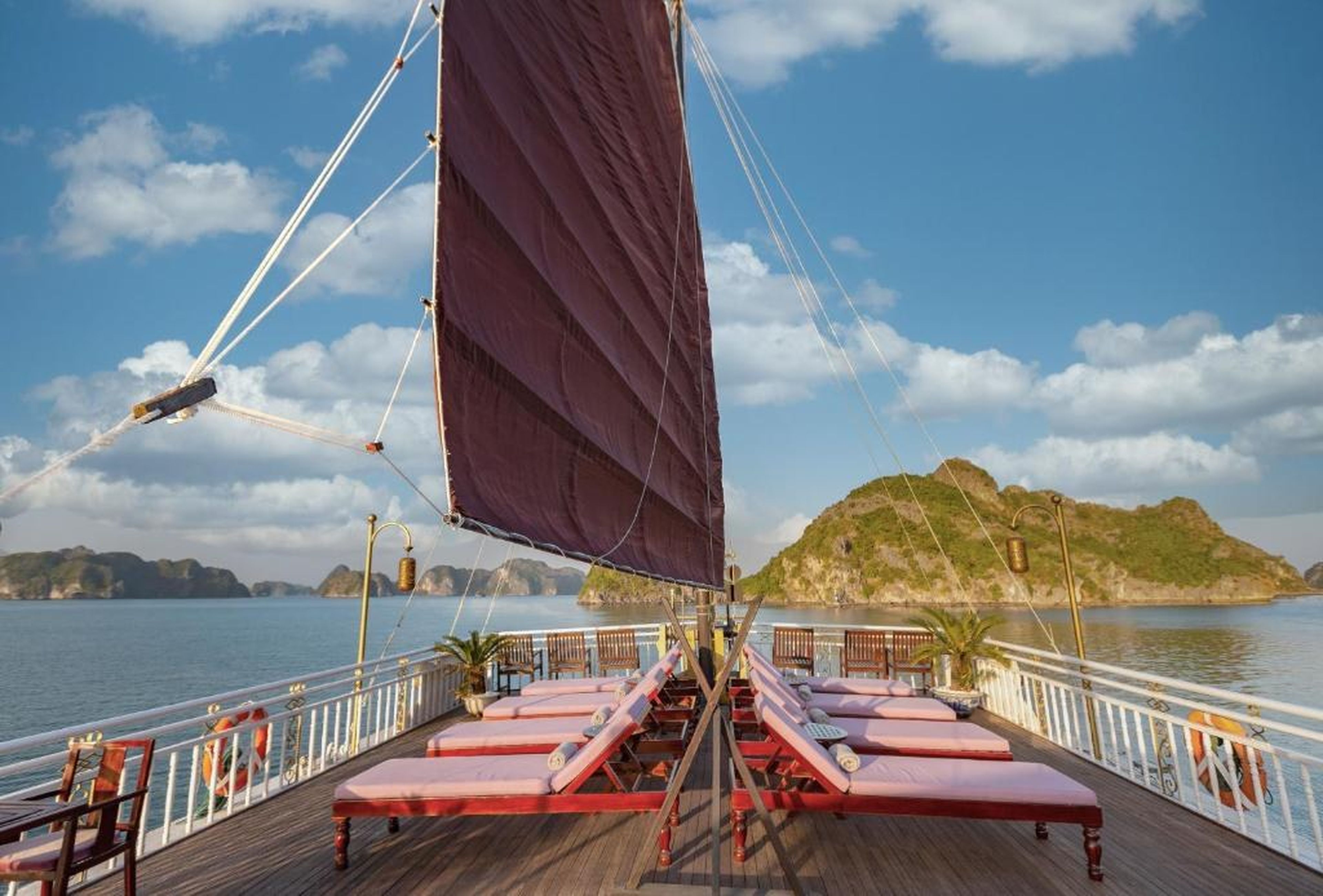 Heritage Line Violet Cruise - Halong Bay & Lan Ha Bay - Hình 13